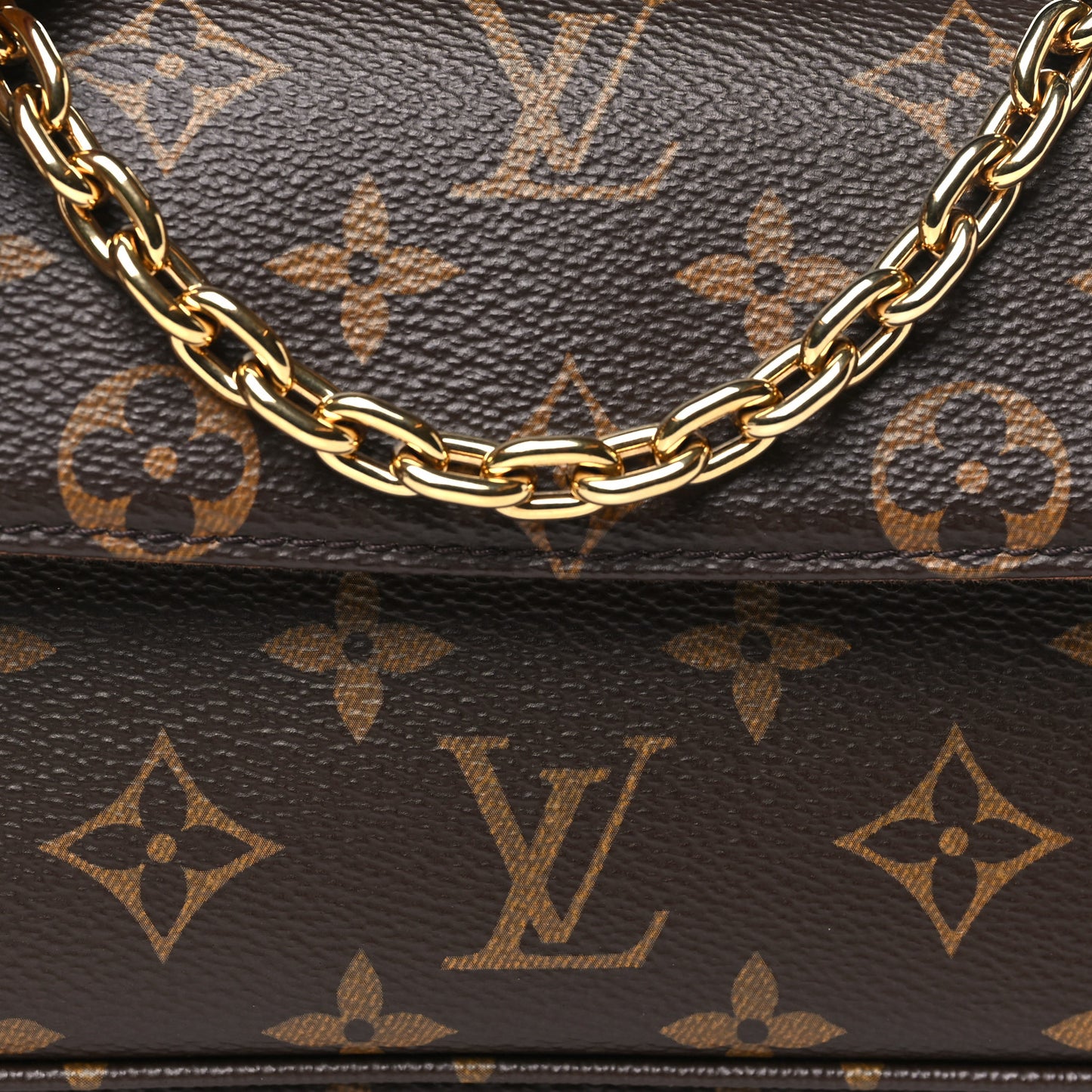 Monogram Ivy Wallet On Chain