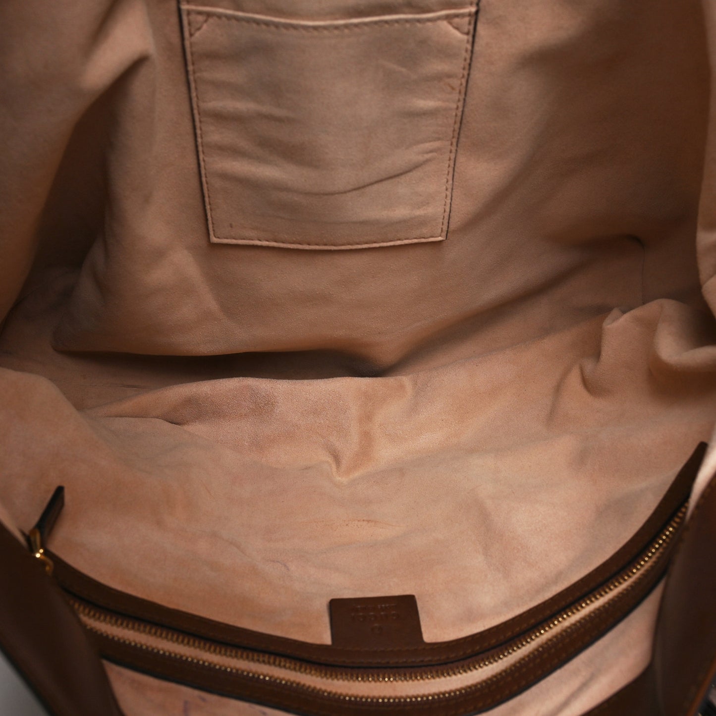 Soft GG Supreme Monogram Medium Crossbody Tote Beige Cuir