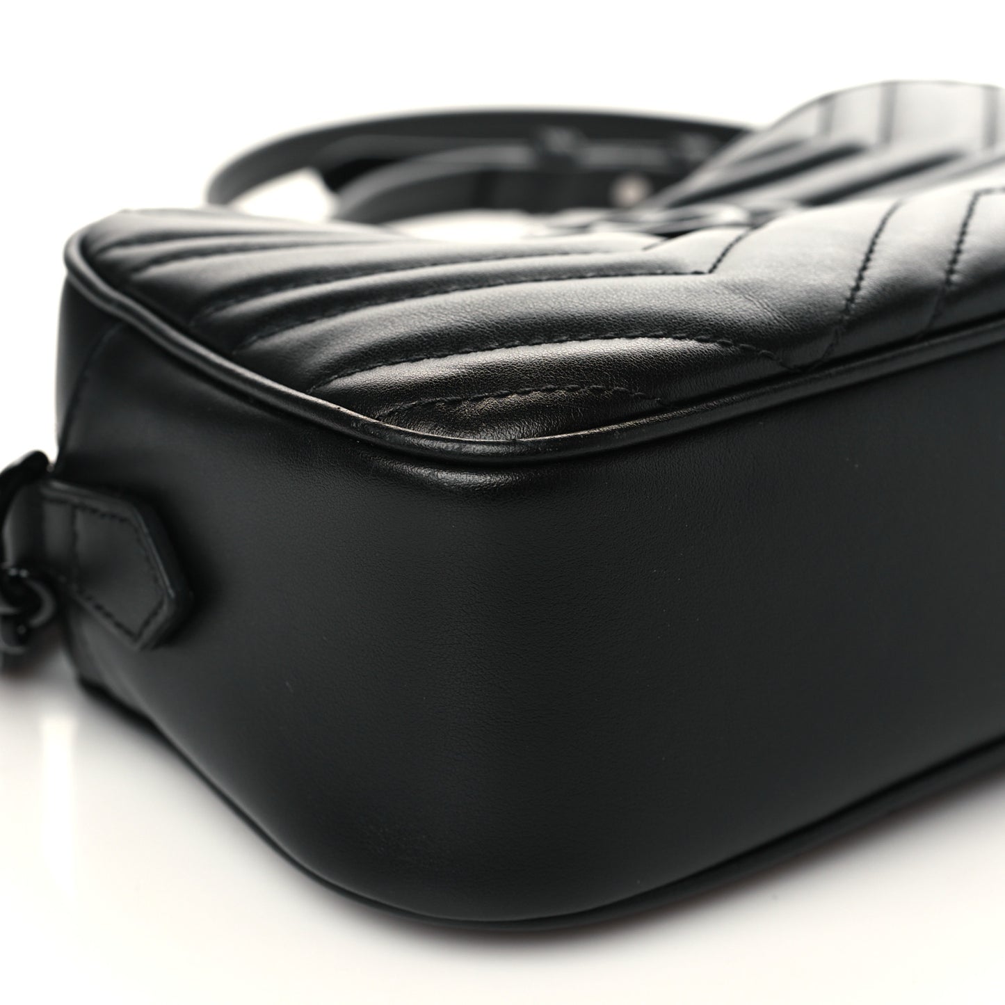 Calfskin Matelasse Monochrome Small GG Marmont Chain Shoulder Bag Black