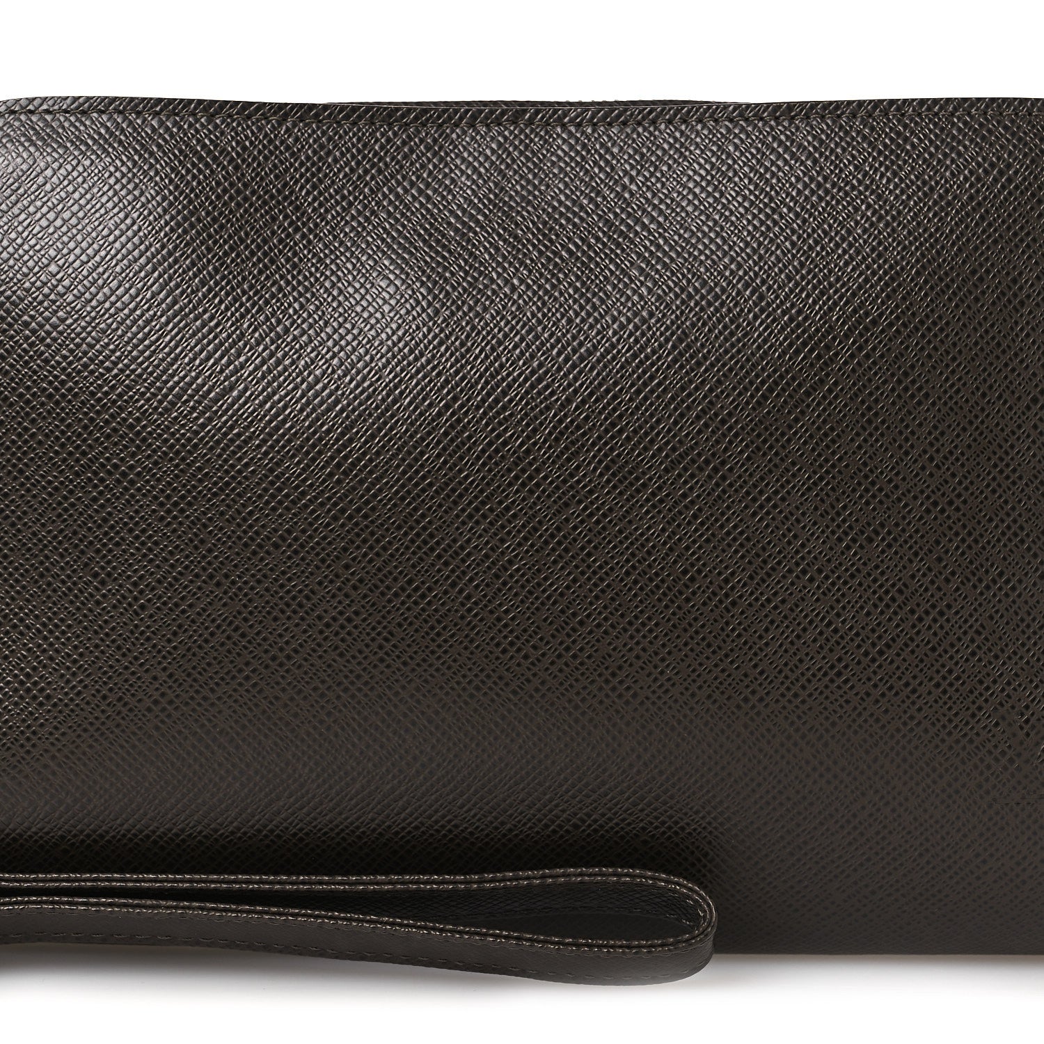 Louis Vuitton Taiga Baikal Pochette Grizzli 7 of 11