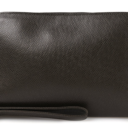 Louis Vuitton Taiga Baikal Pochette Grizzli 7 of 11