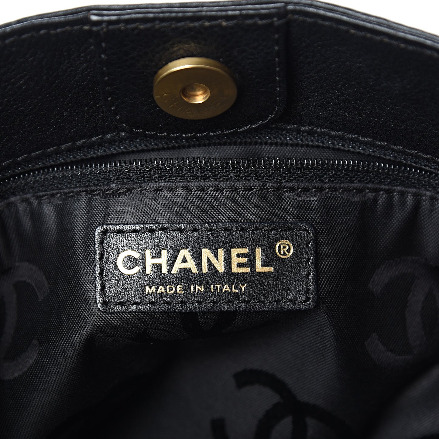 Caviar CC Shoulder Bag Black