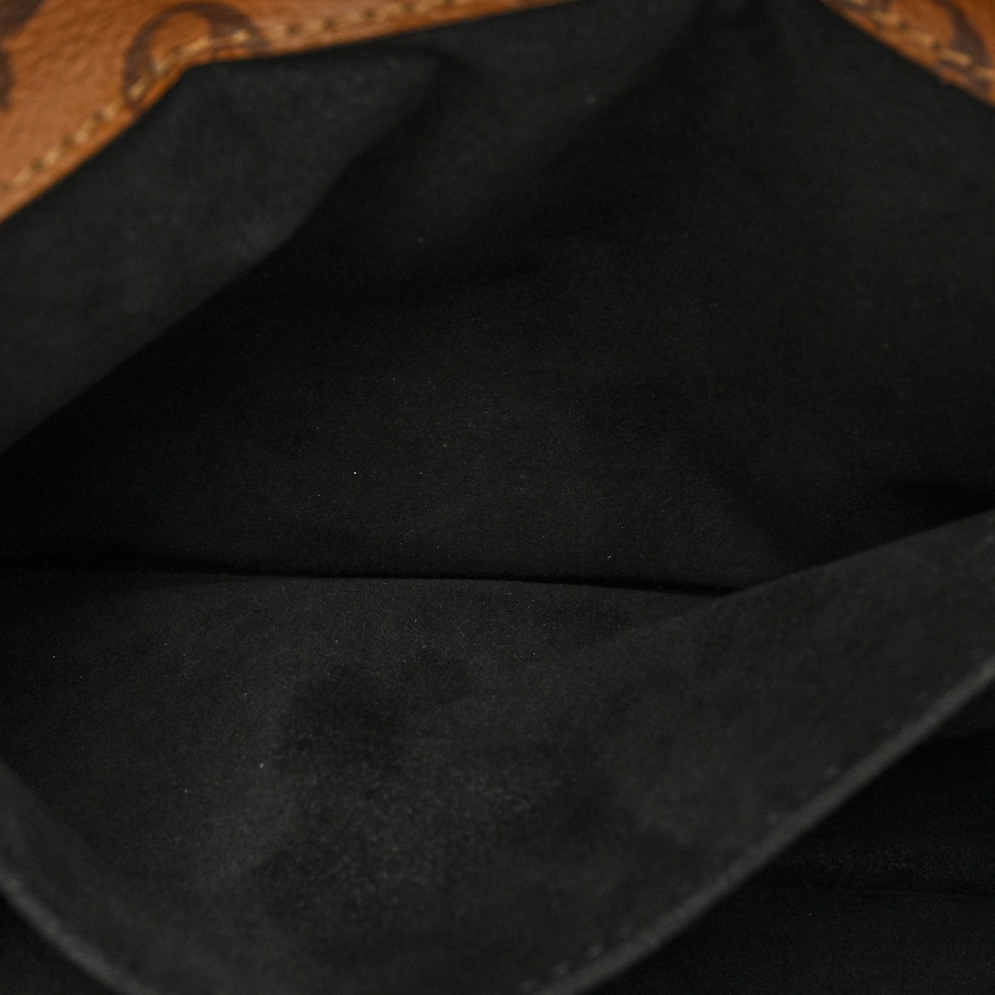 Reverse Monogram Pochette Metis