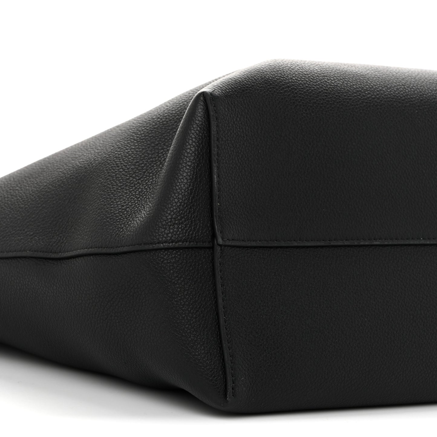 Grained Calfskin Triomphe Medium Cabas Anais Black