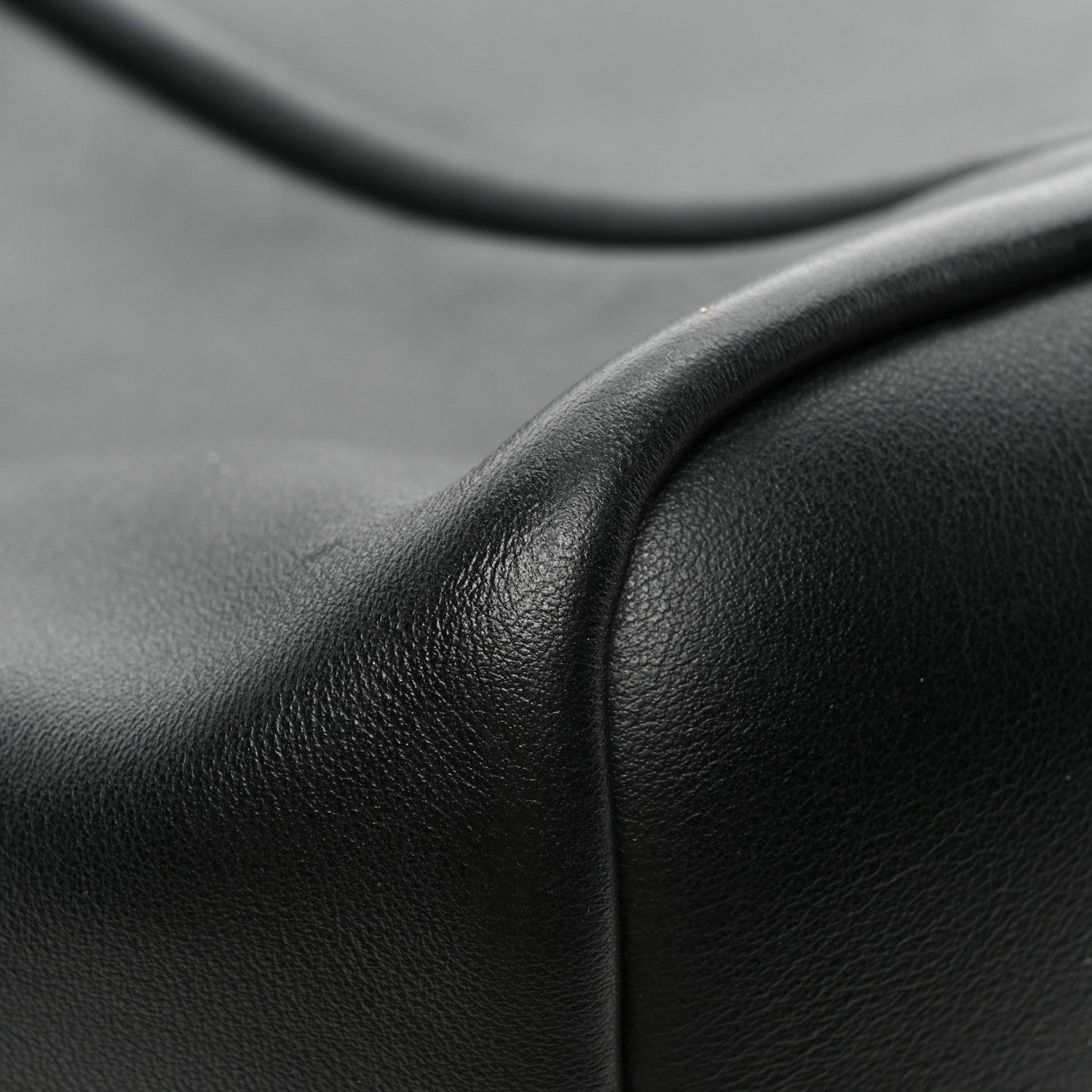 Tom Ford Smooth Calfskin Tubo Vertical Tote Black 12 of 13
