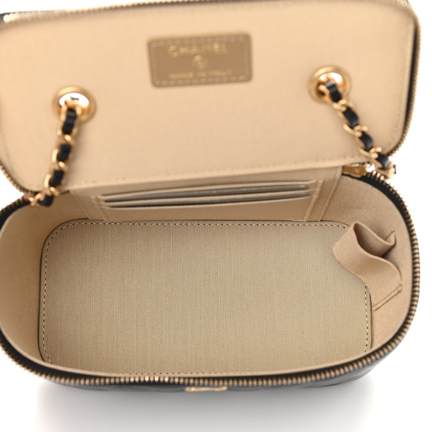 Lambskin Quilted Pearl Crush Small Vanity Case With Chain Black