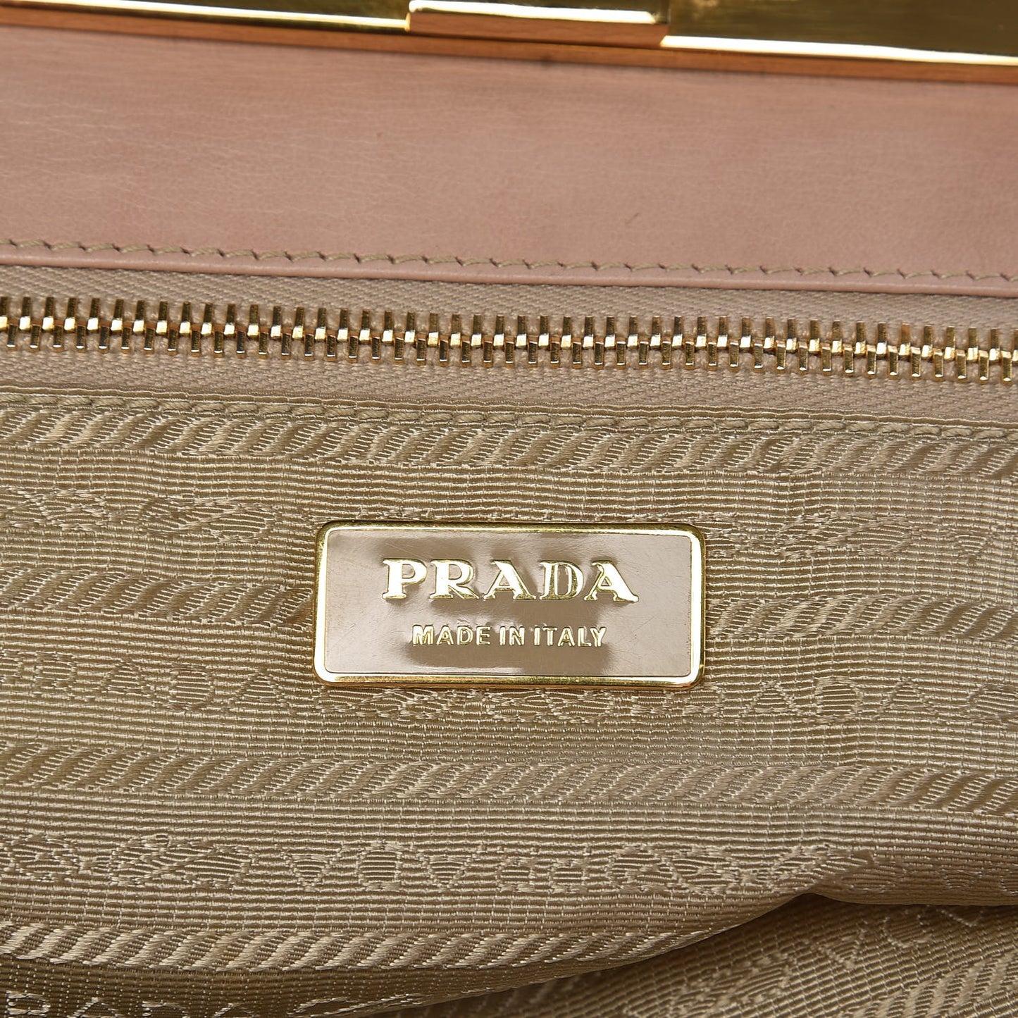Nappa Dressy Gaufre Framed Tote Cipria