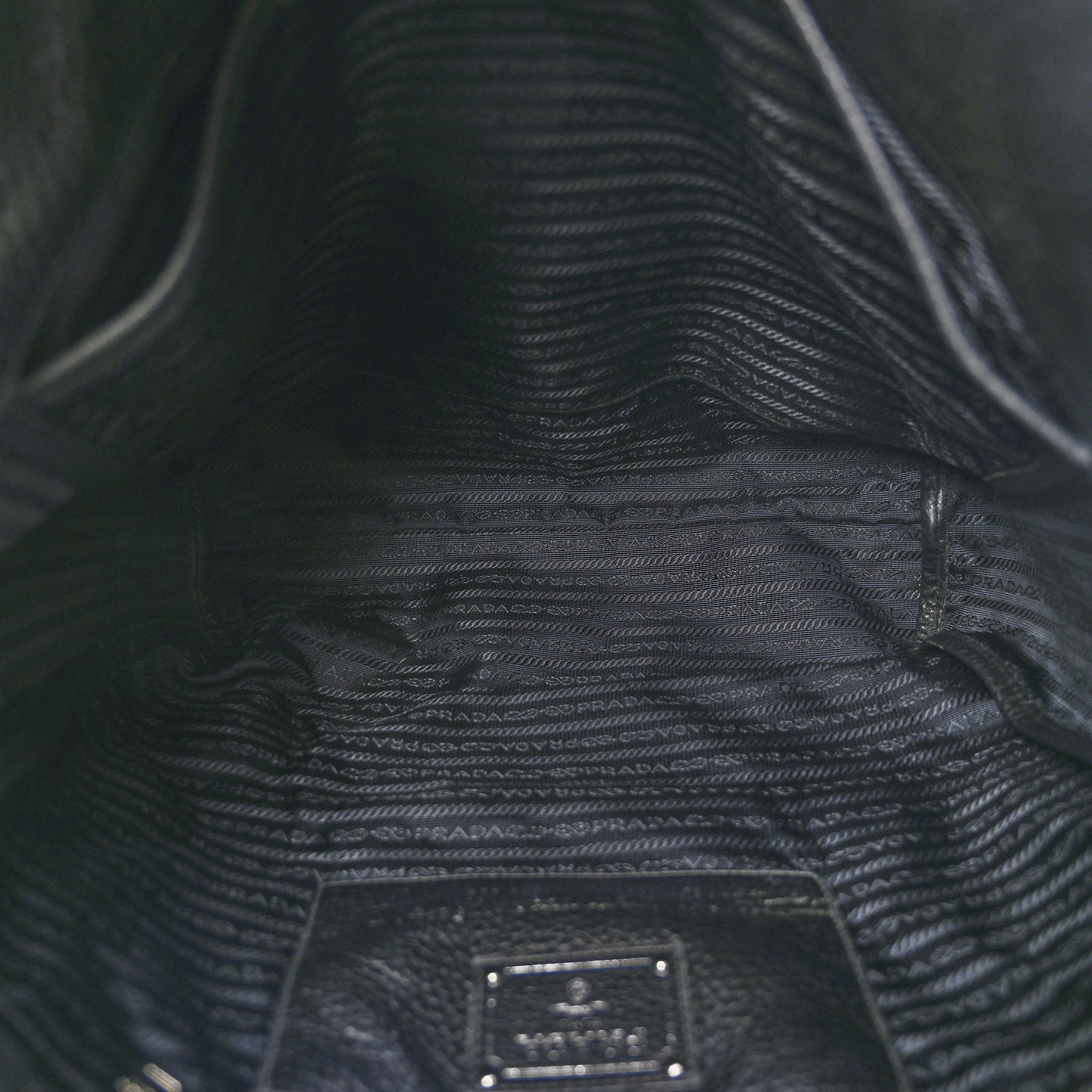 Vitello Phenix Tote Black