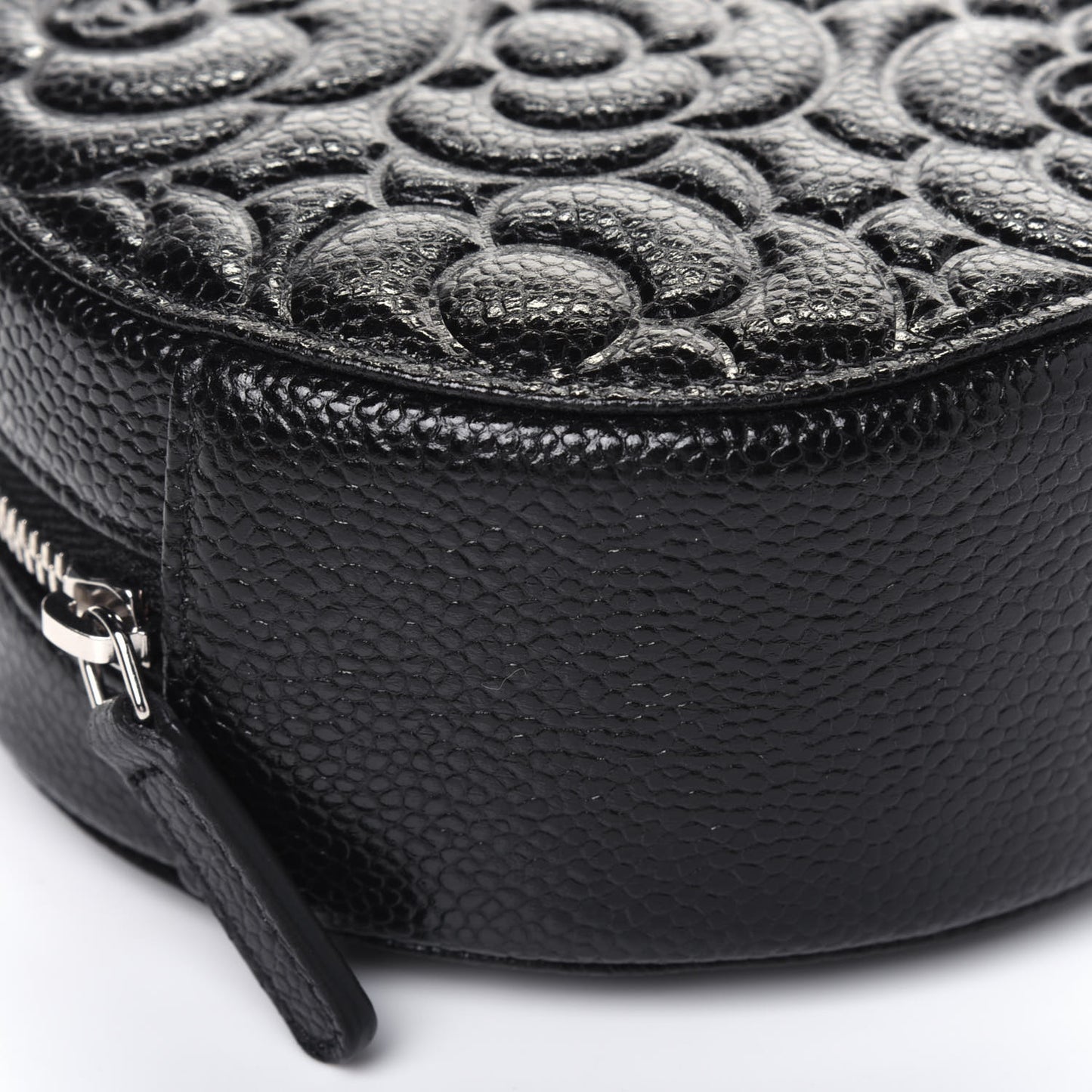 Caviar Camellia Embossed Round Clutch With Chain Black
