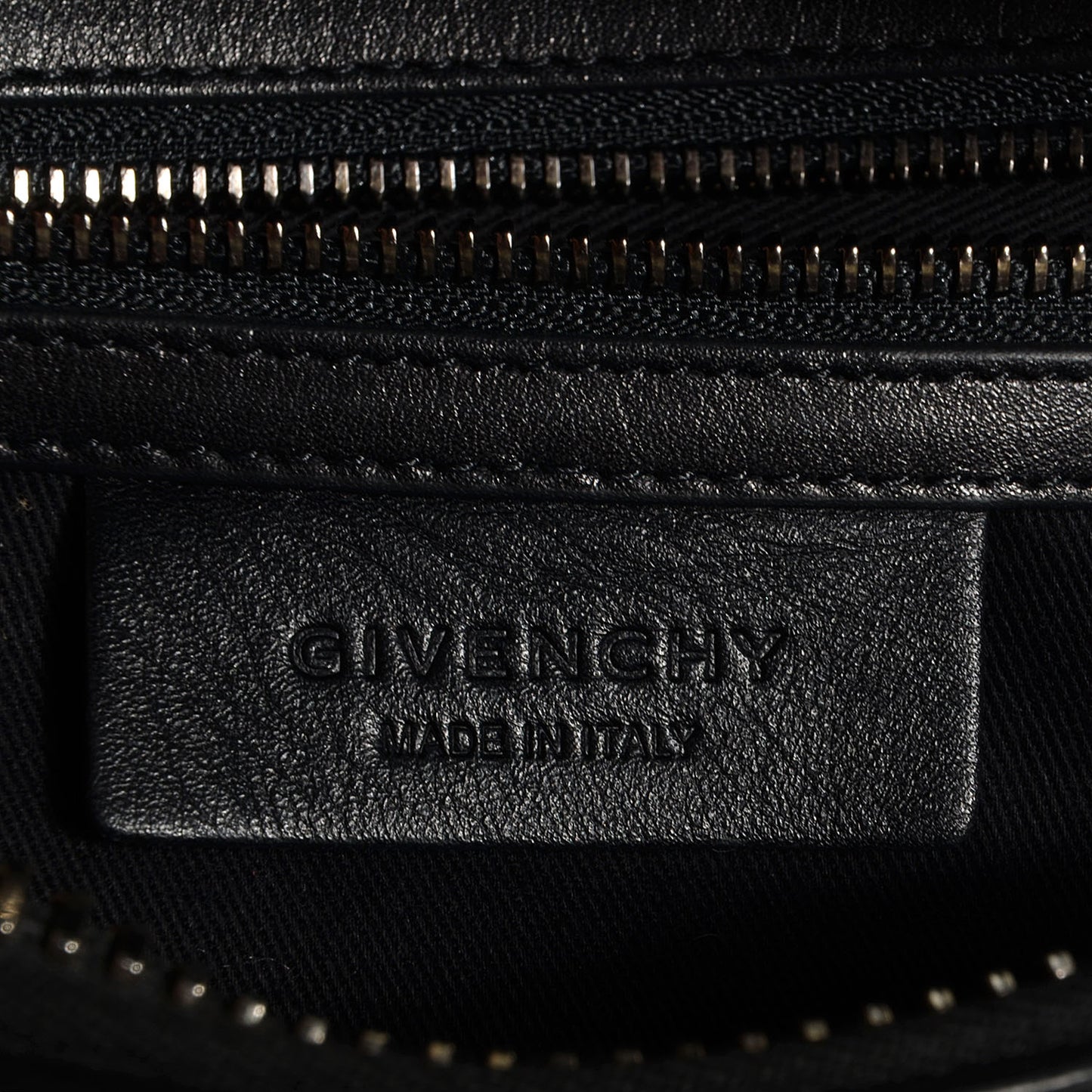 Calfskin Crocodile Embossed Medium Lucrezia Black