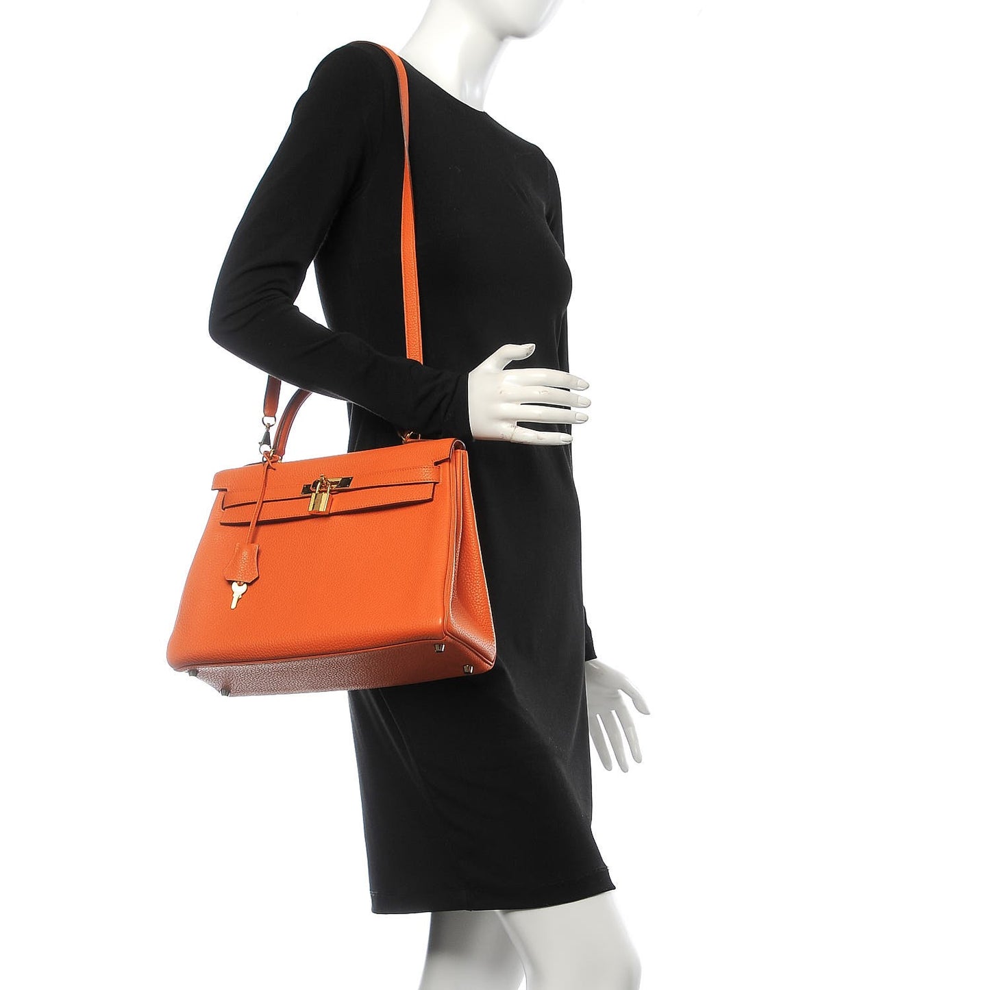 Taurillon Clemence Kelly Retourne 32 Orange
