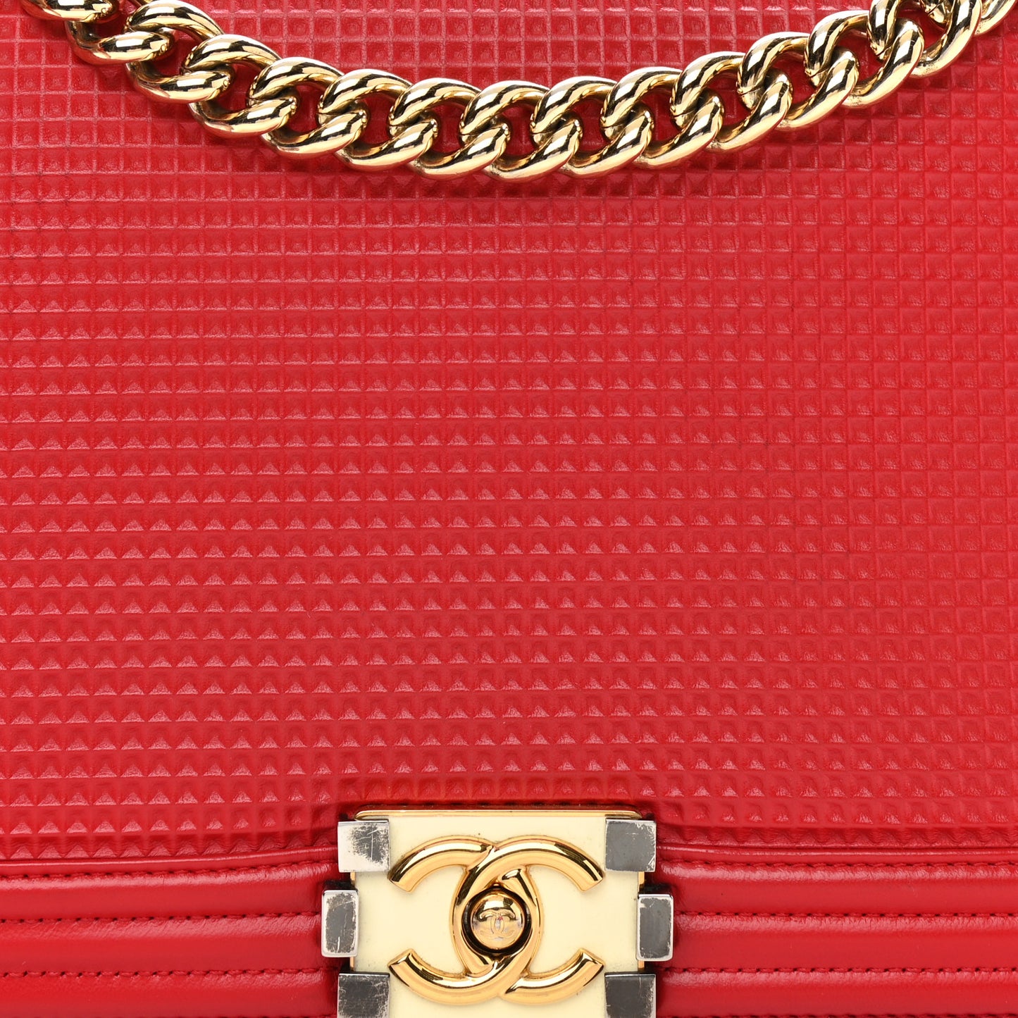 Lambskin Embossed New Medium Boy Cube Flap Red