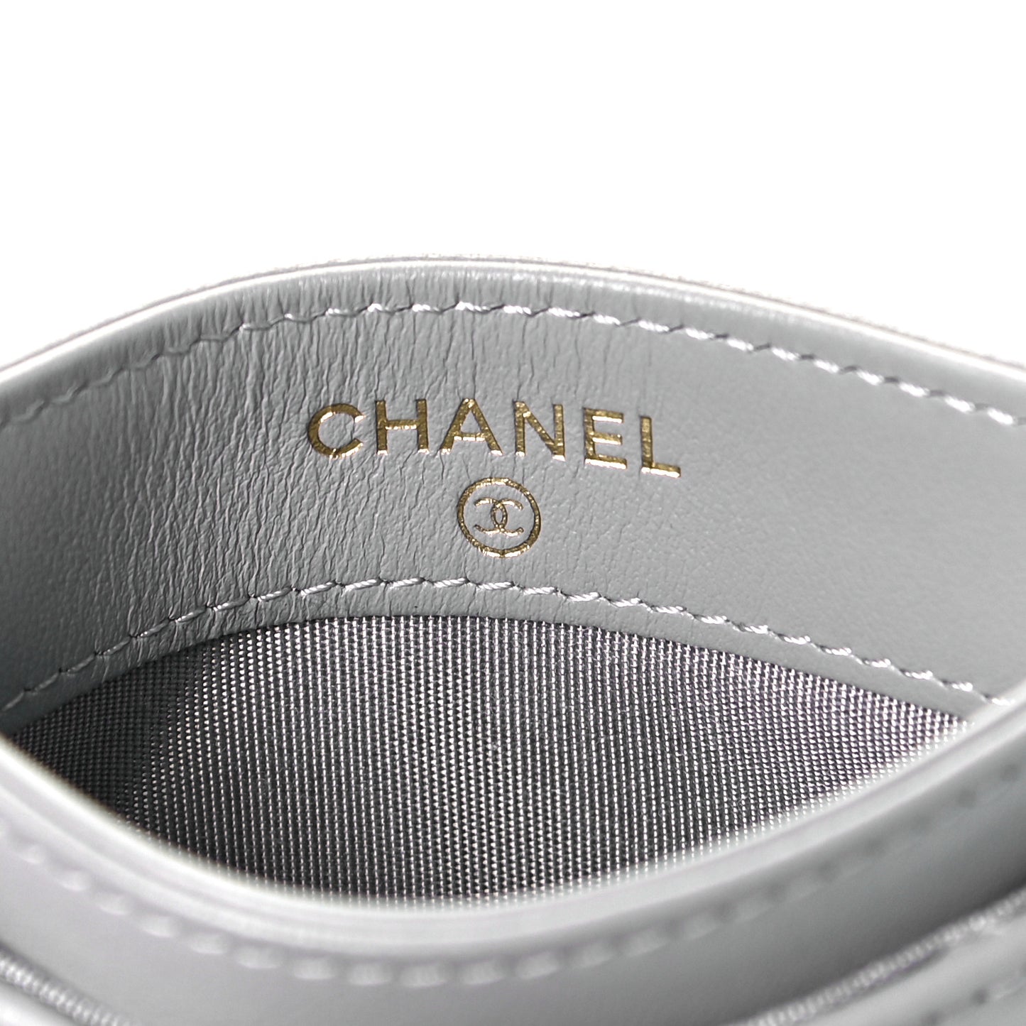 Lambskin Quilted Chanel 19 Card Holder Grey