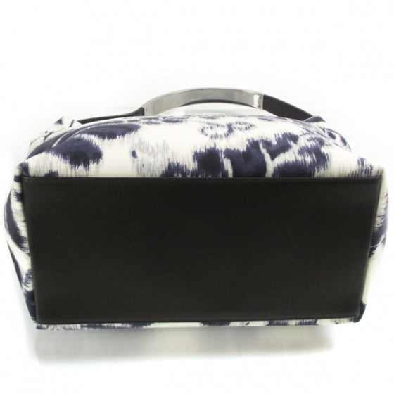 Gucci Canvas Floral Shoulder Bag 4 of 11