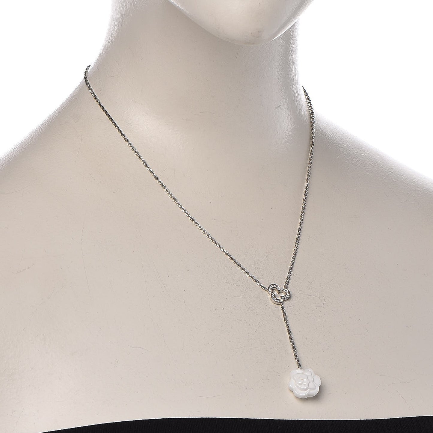 18K White Gold Diamond Agate Camelia Sculpte Pendant Necklace