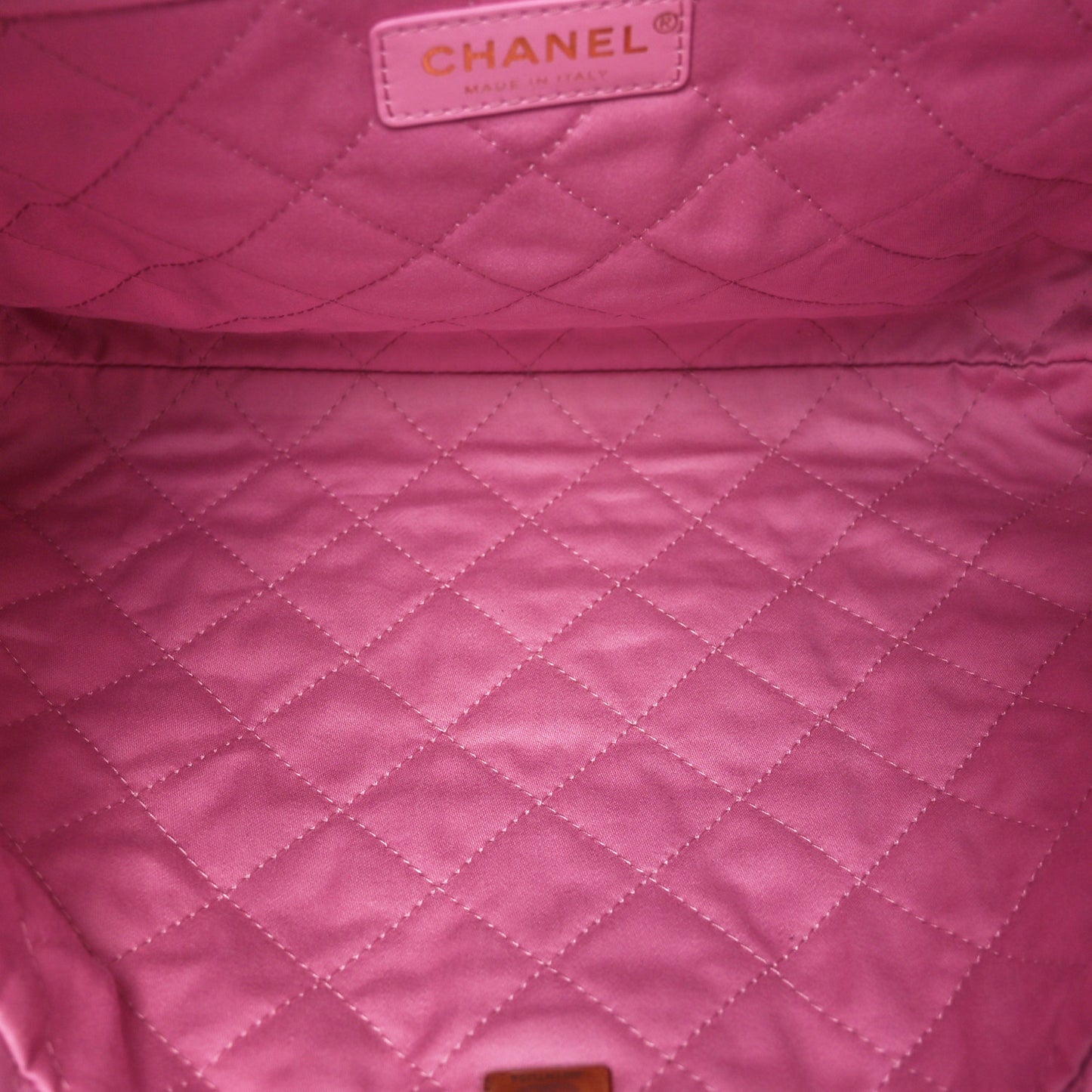 Shiny Calfskin Quilted Small Chanel 22 Pink