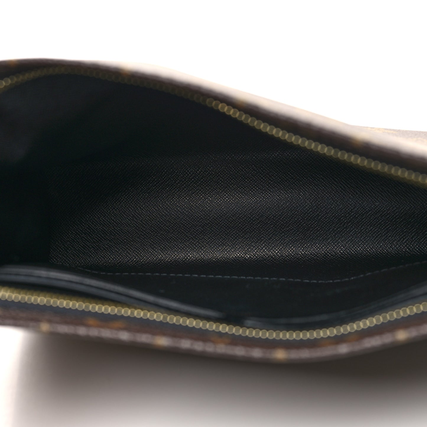 Monogram Poche Toilette NM