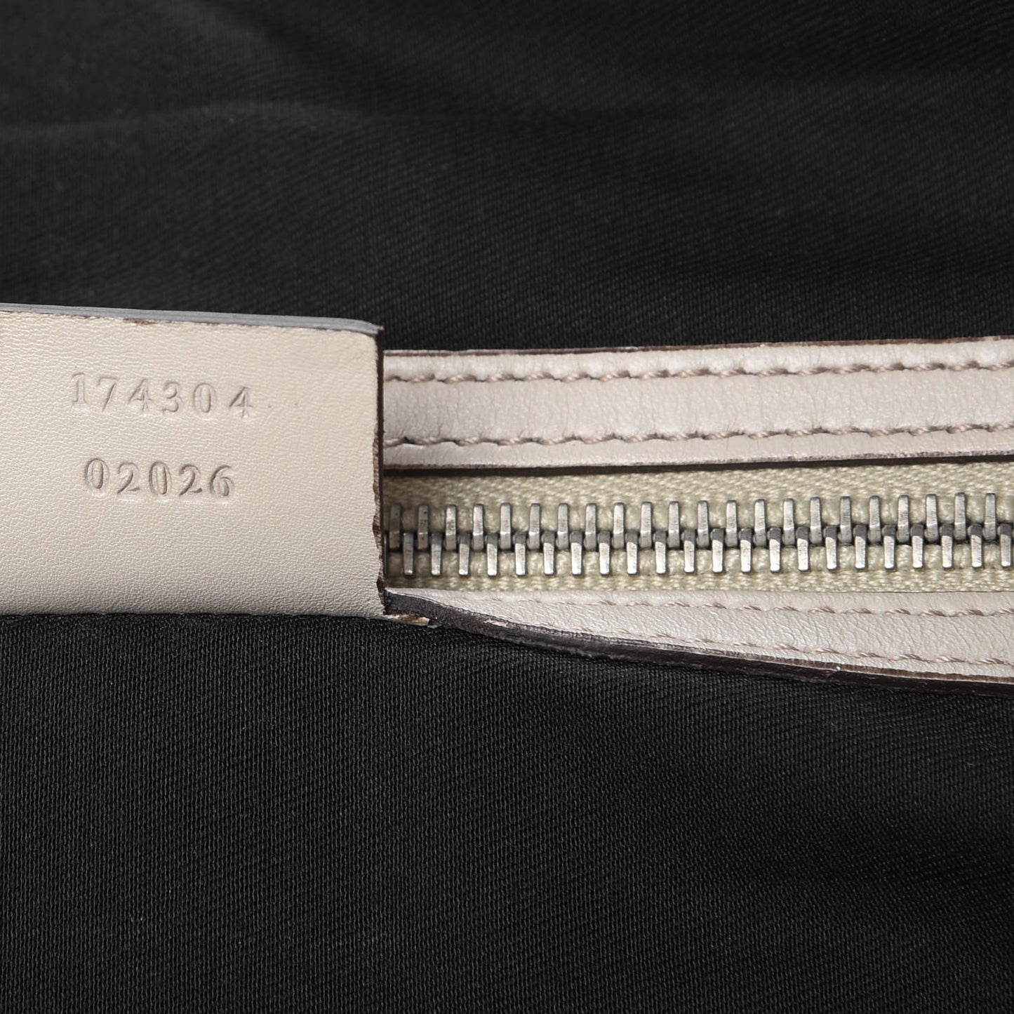 Guccissima Messenger Bag Ivory
