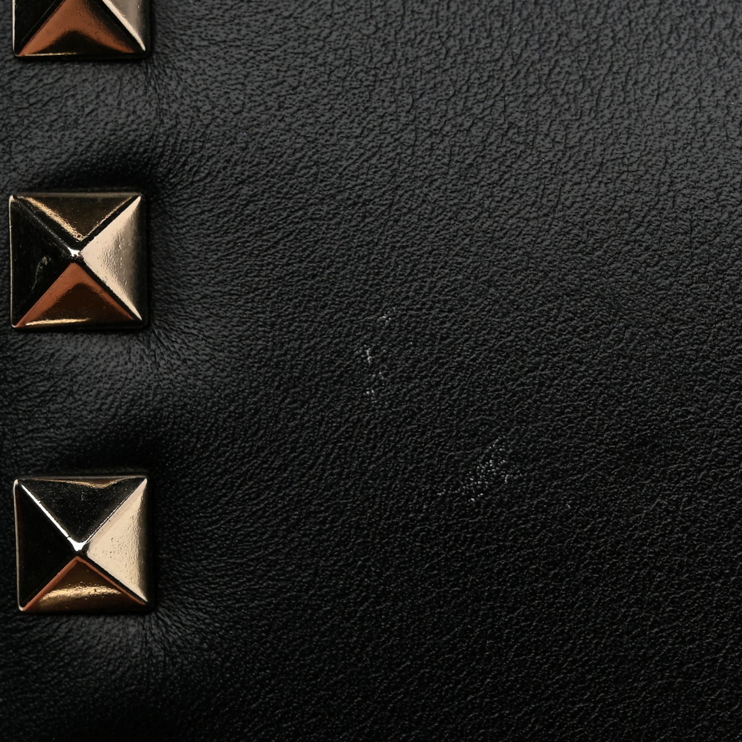 Vitello Mini Rockstud Wallet on Chain Black