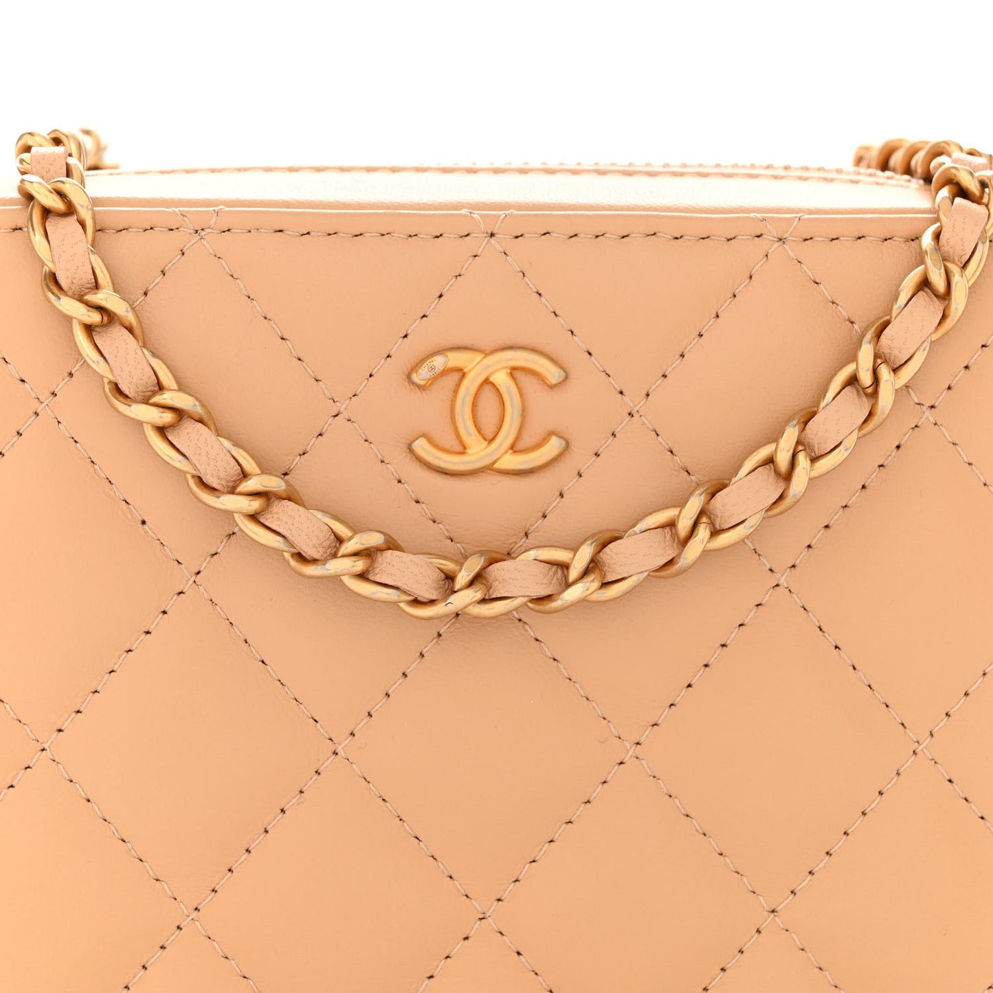 Lambskin Quilted CC Pearl Crush Camera Case Beige
