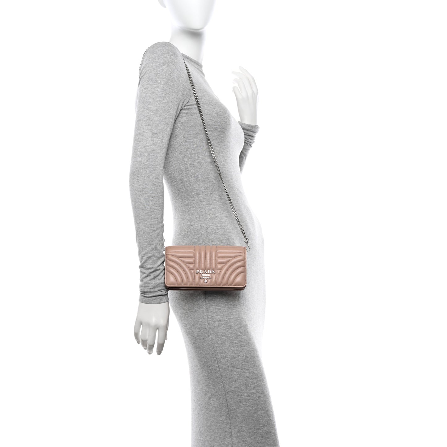 Soft Calfskin Impunture Diagramme Chain Wallet Cipria