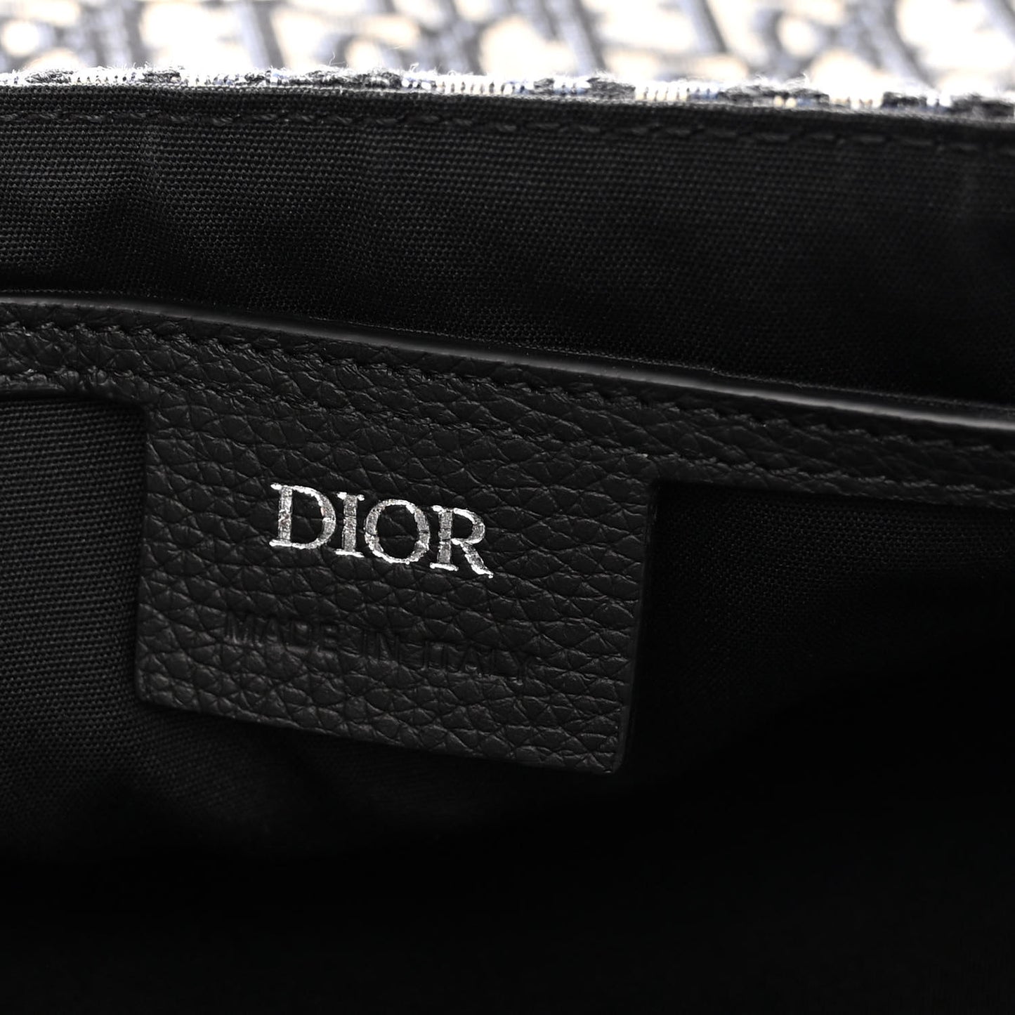 Grained Calfskin Oblique Saddle Messenger Black