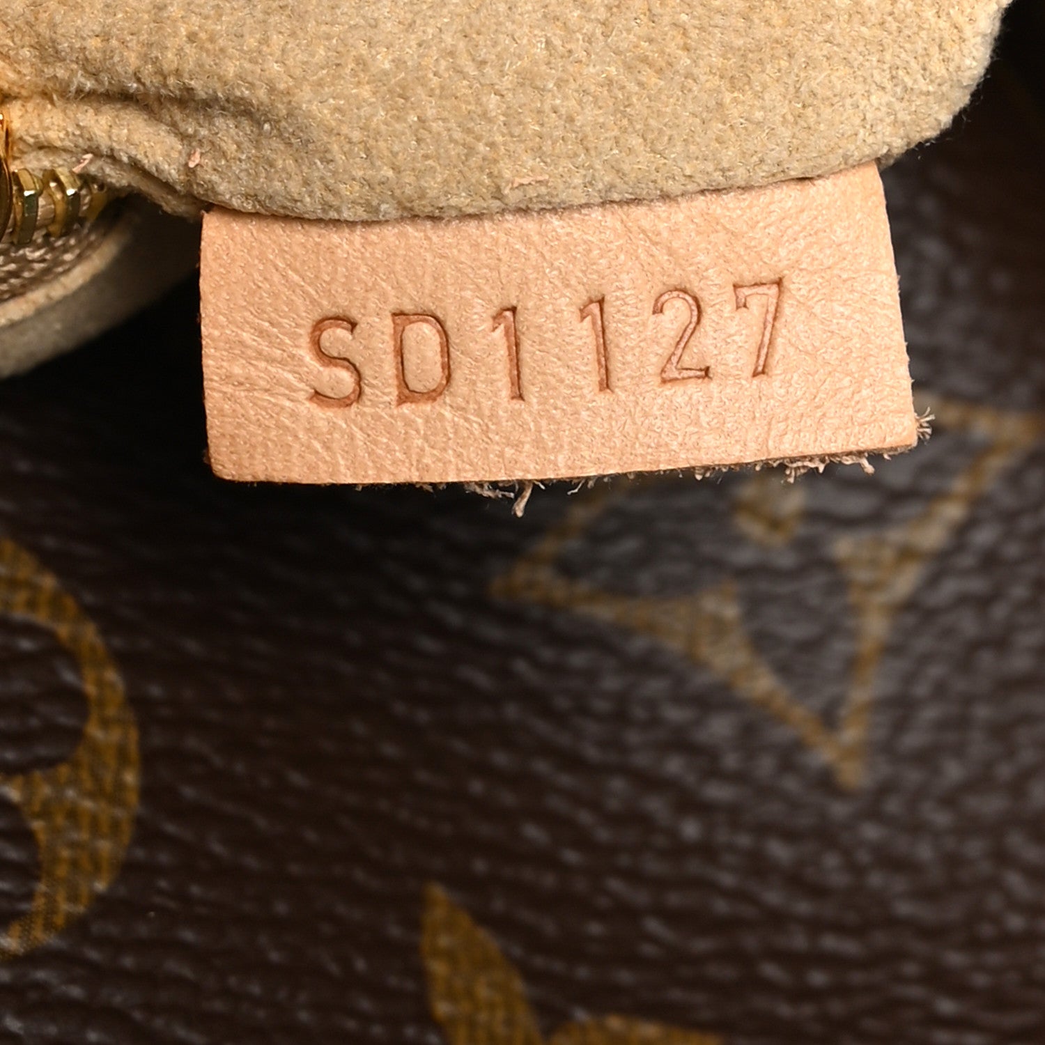 Louis Vuitton Monogram Artsy MM 7 of 11