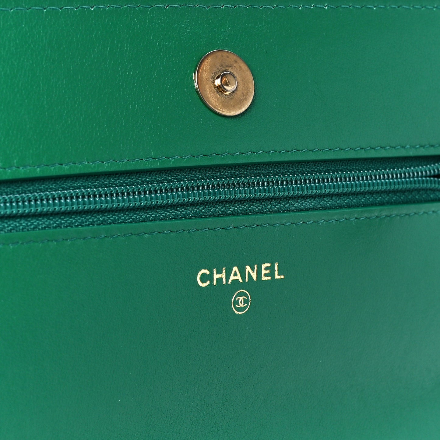 Shiny Lambskin Quilted Chanel 19 Wallet On Chain WOC Green