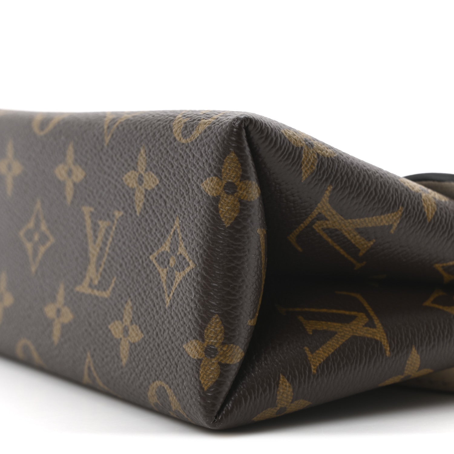 Louis Vuitton Monogram Locky BB Creme 9 of 9
