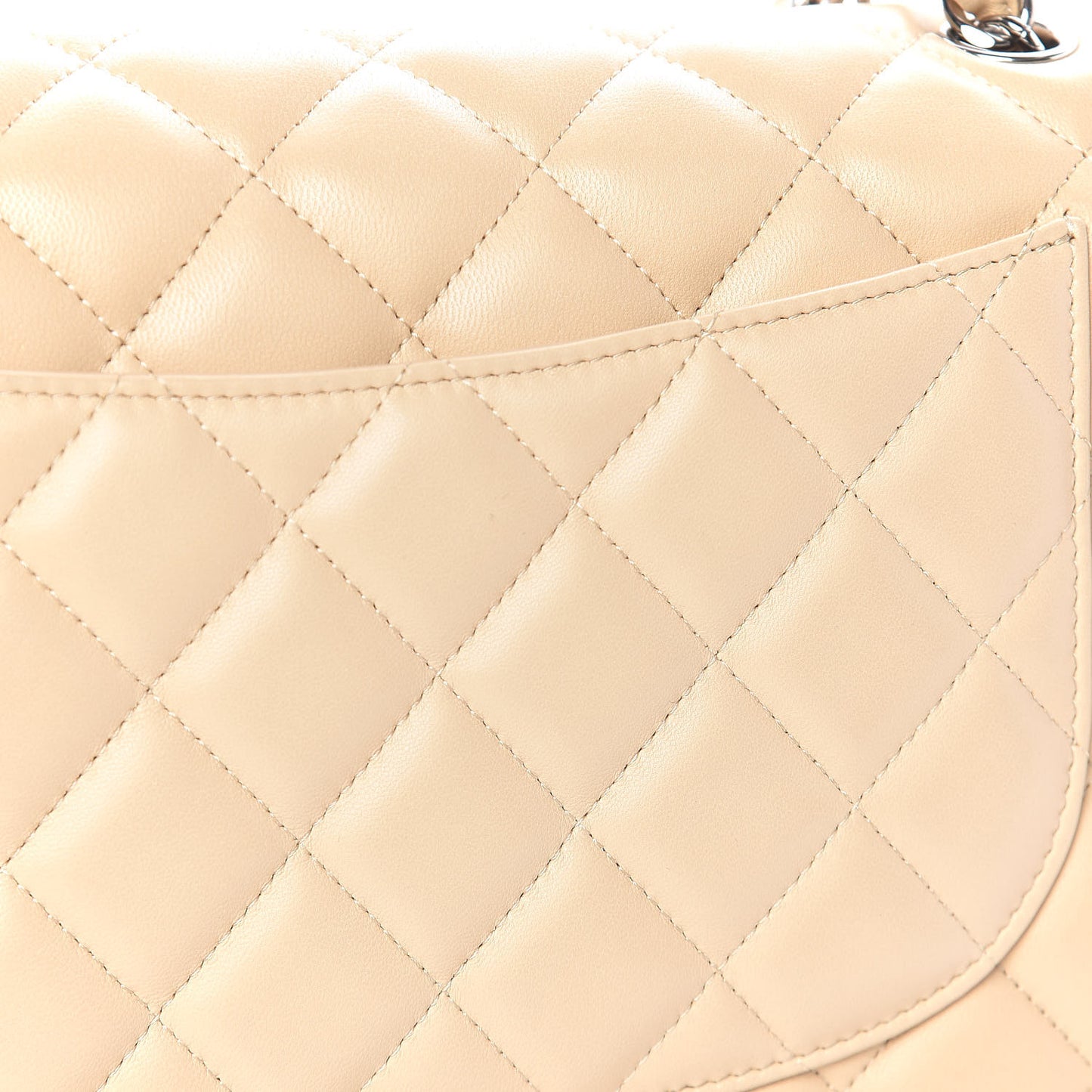 Lambskin Quilted Jumbo Double Flap Beige Clair
