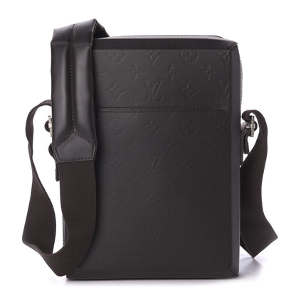 Louis Vuitton Monogram Glace Bobby Cafe 1 of 8