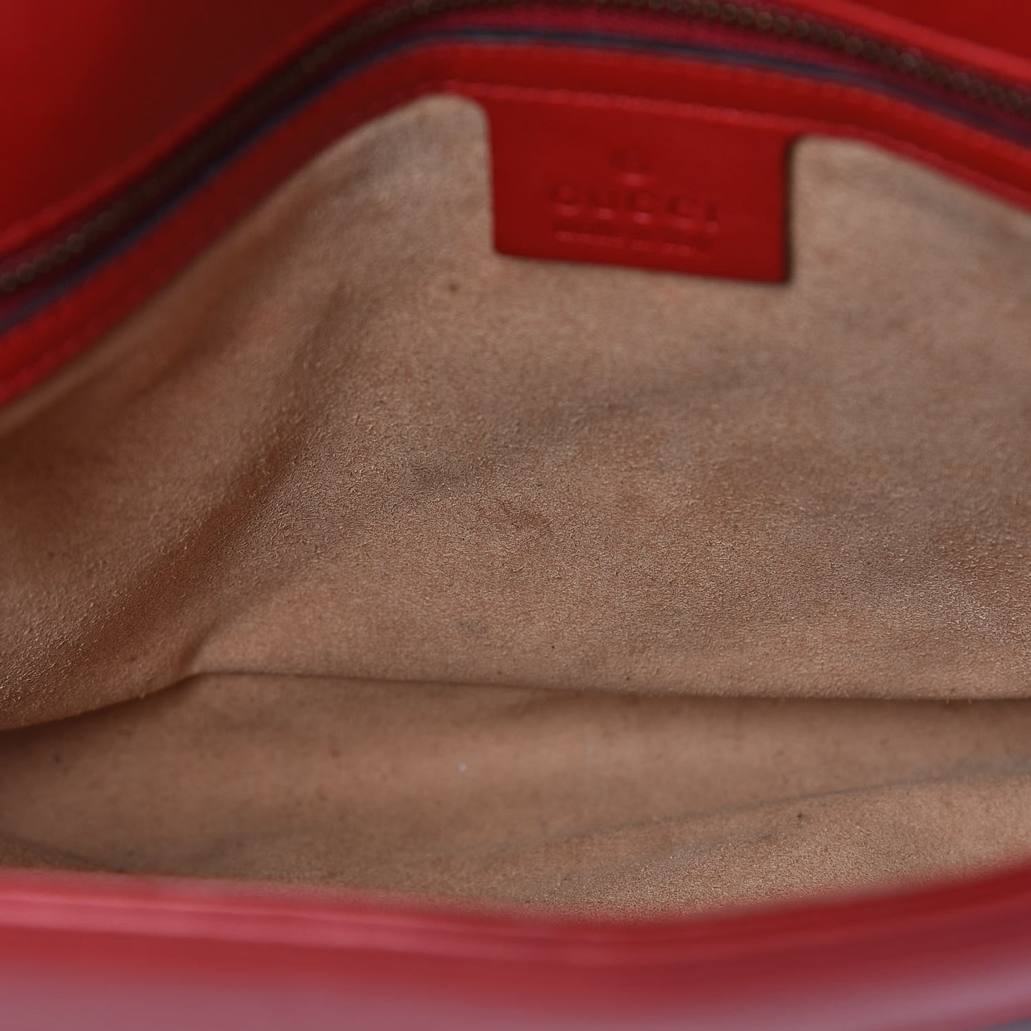 Calfskin Matelasse Medium GG Marmont Shoulder Bag Hibiscus Red
