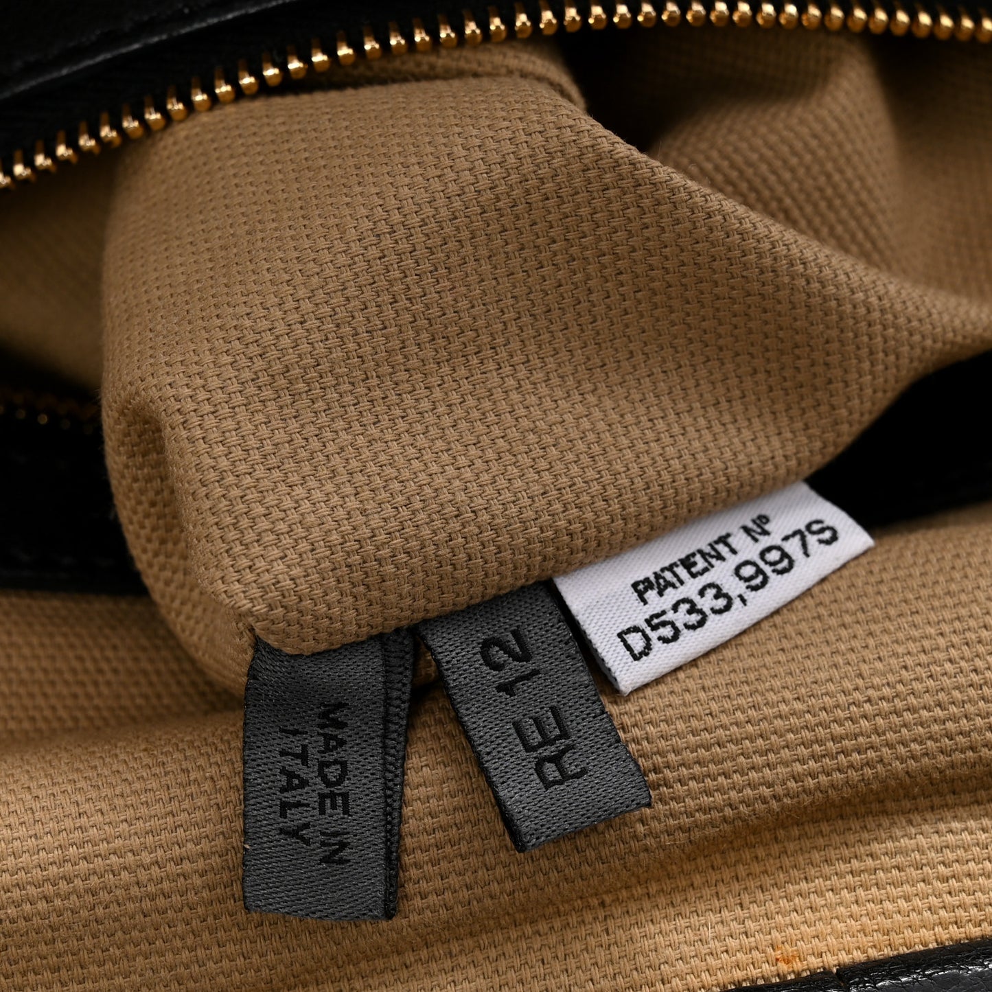 Calfskin Quilted Stam Black