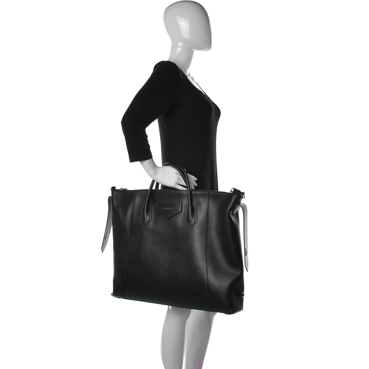 Calfskin Maxi Antigona Black