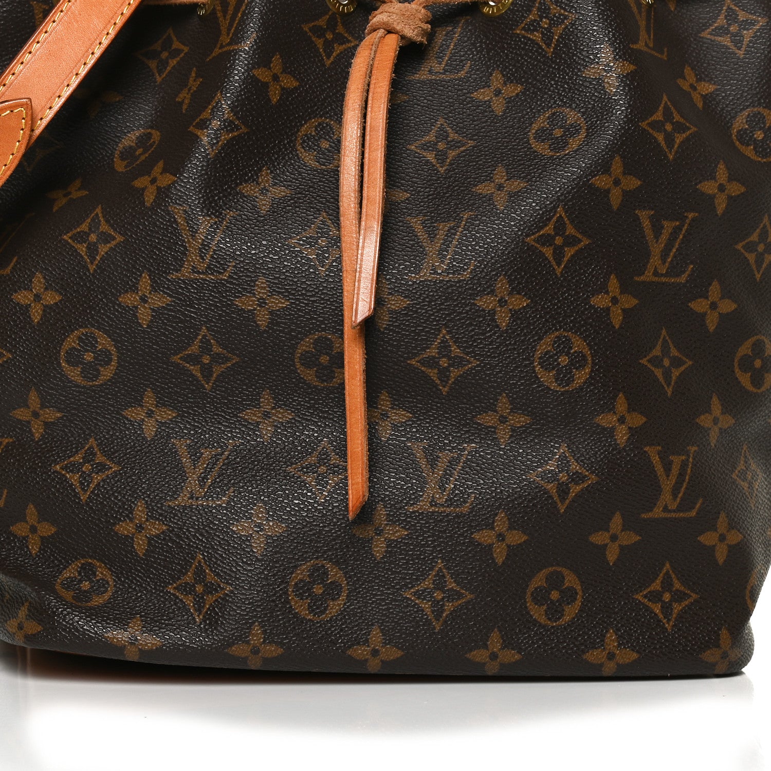 Louis Vuitton Monogram Petit Noe 8 of 12
