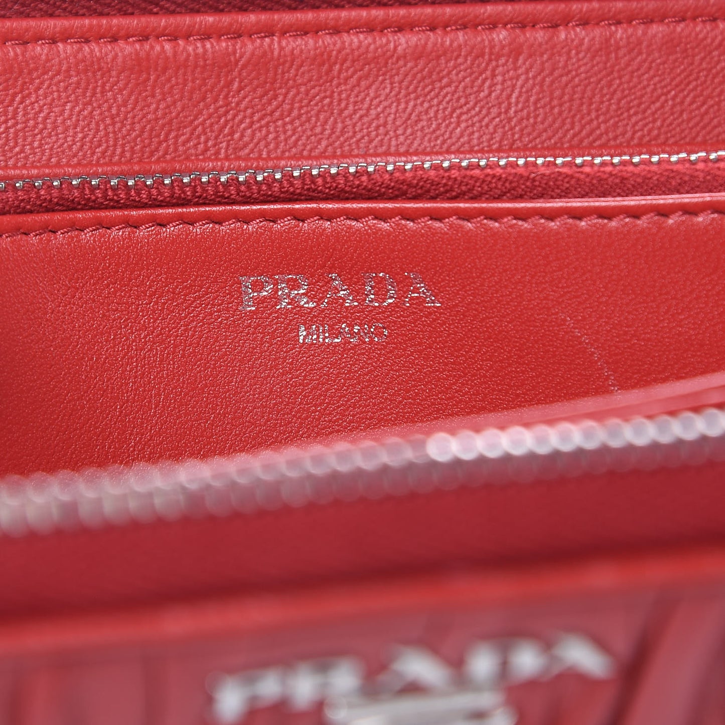 Nappa Gaufre Zip Around Wallet Fuoco