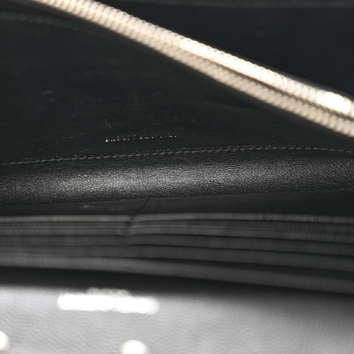 Saint Laurent Grain De Poudre Matelasse Chevron Monogram Chain Wallet Black 5 of 12