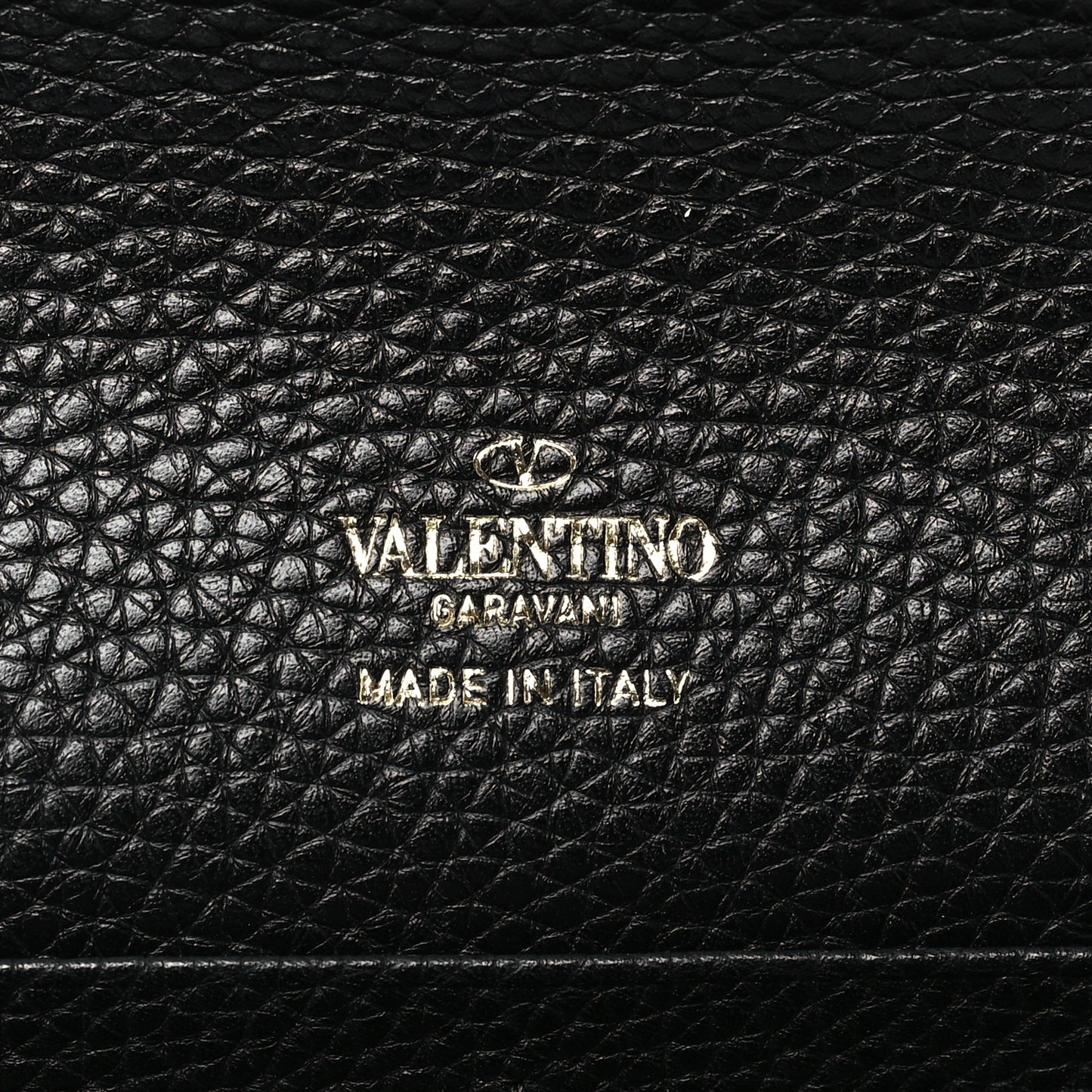 Pebbled Calfskin Rockstud Envelope Wallet On Chain Black