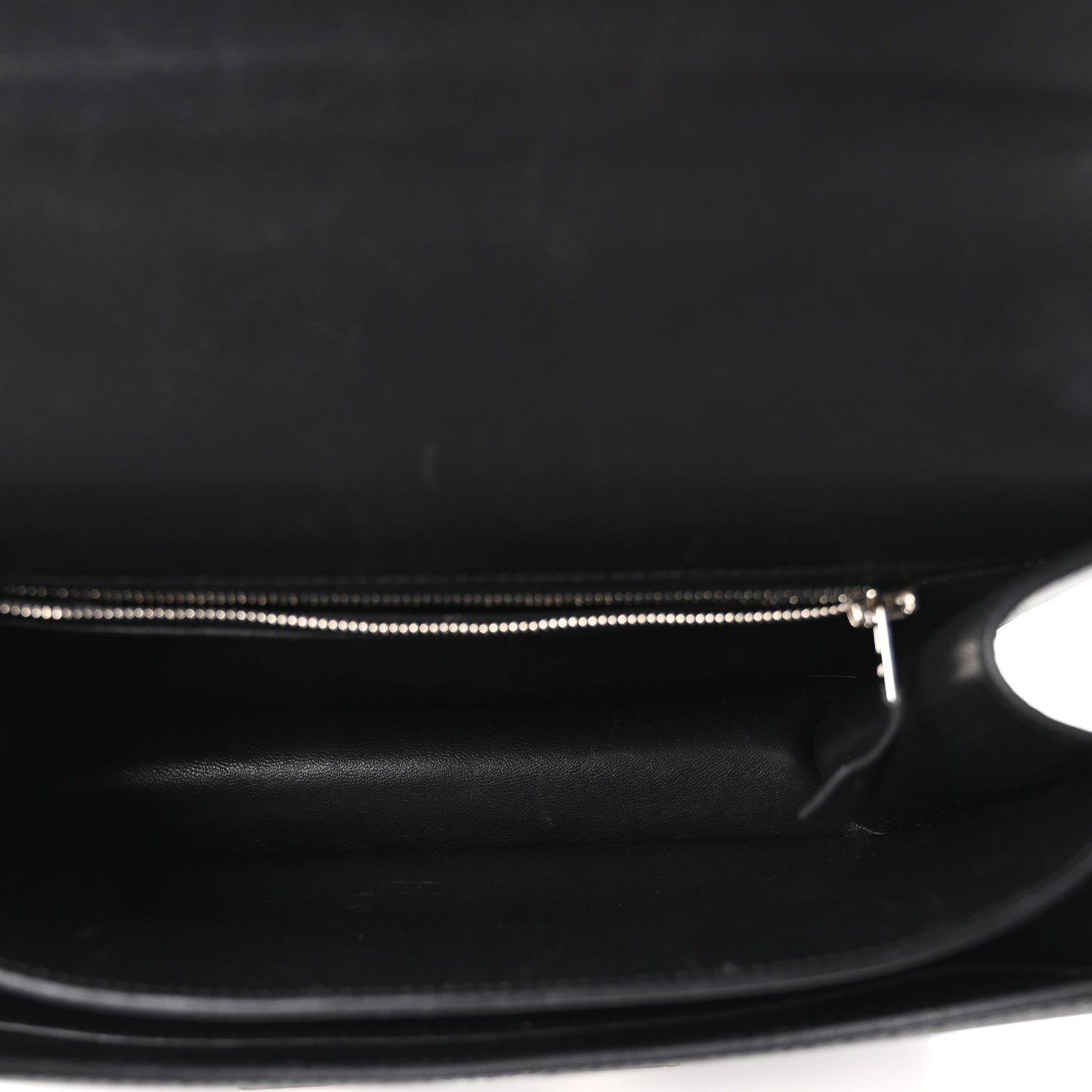 Epsom Constance 24 Black