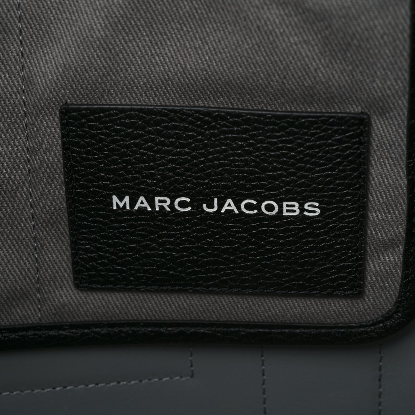 Grained Calfskin Large The Tote Bag Black