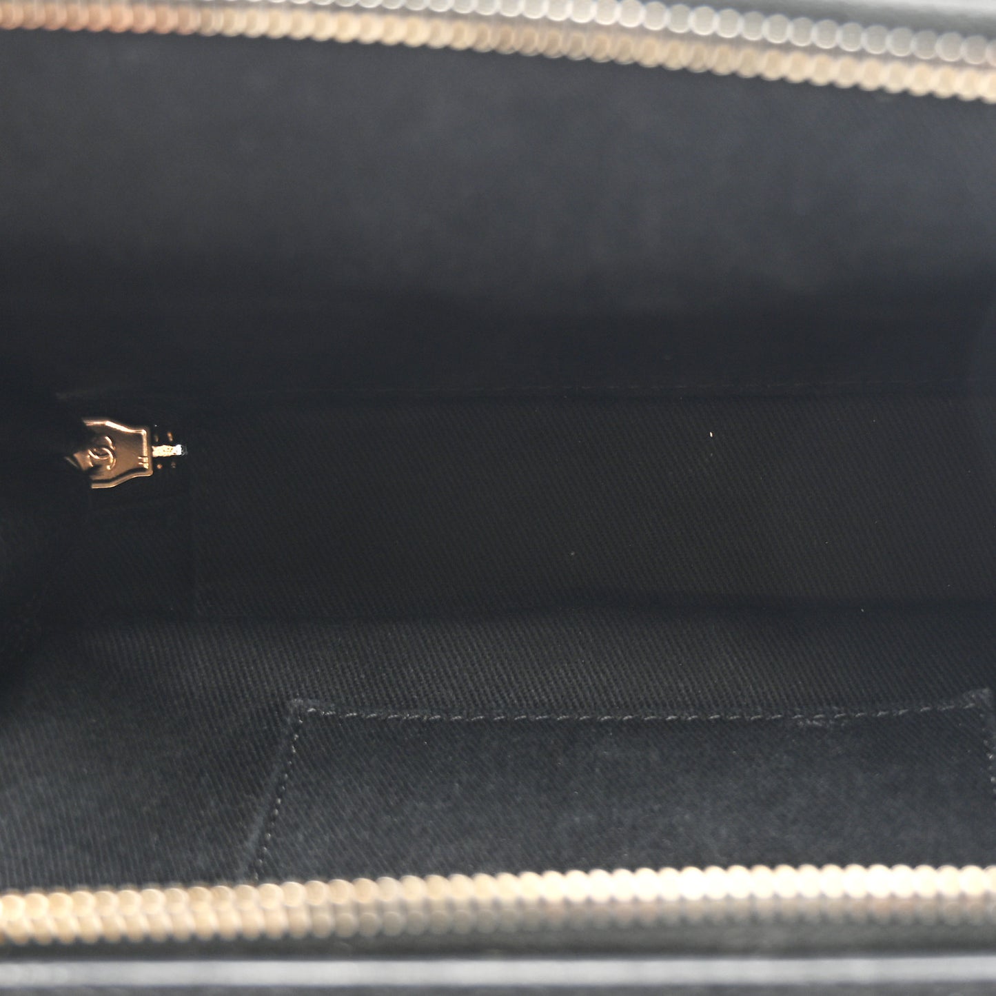 Caviar Quilted Small Camera Bag Black
