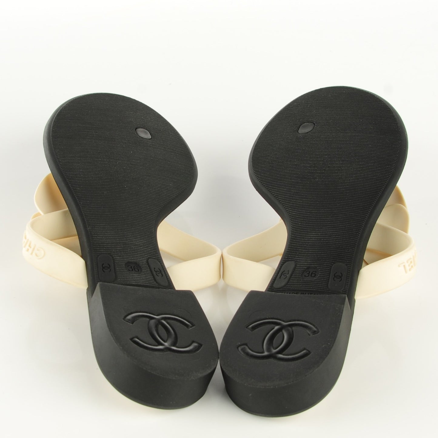 Jelly Quilted Camellia Thong Sandals 36 Black White