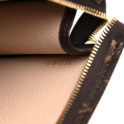 Louis Vuitton Monogram Toiletry Pouch 26 7 of 9