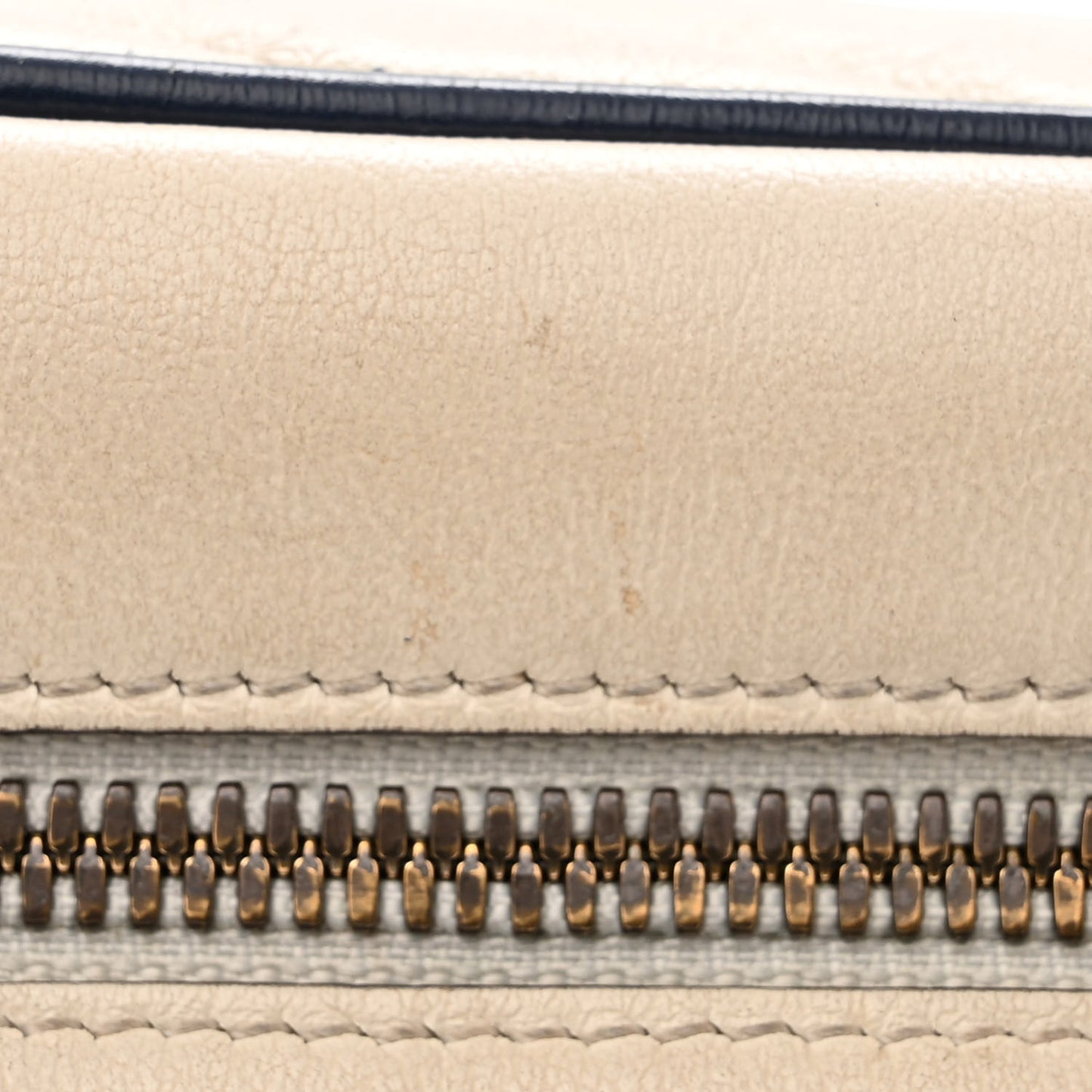 Vintage Effect Calfskin Matelasse Diagonal Small Torchon GG Marmont Chain Shoulder Bag Mystic White Blue Agata