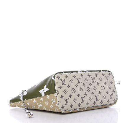 Louis Vuitton Monogram Giant Neverfull MM Kaki 4 of 12
