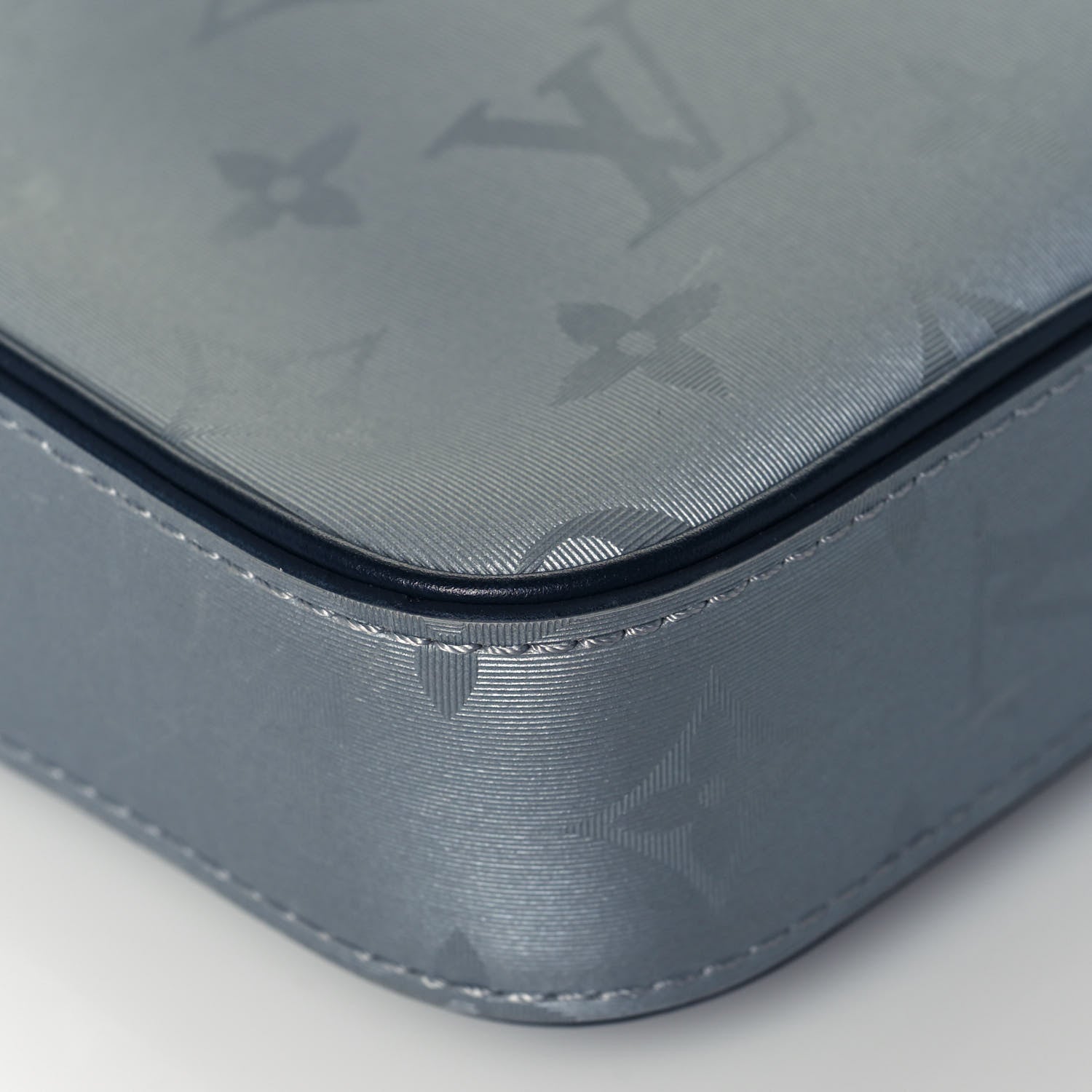 Louis Vuitton Monogram Alpha Messenger Satellite Silver 10 of 13