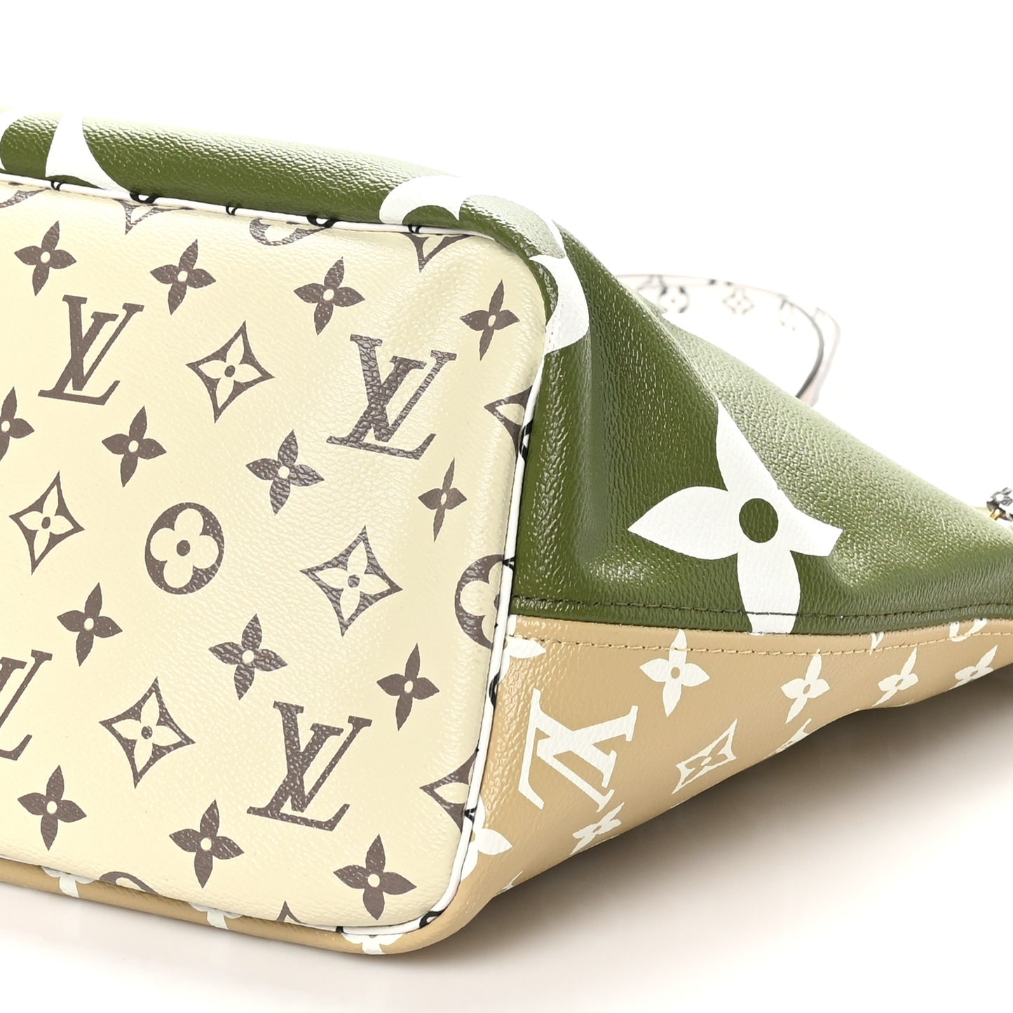 Monogram Giant Neverfull MM Kaki