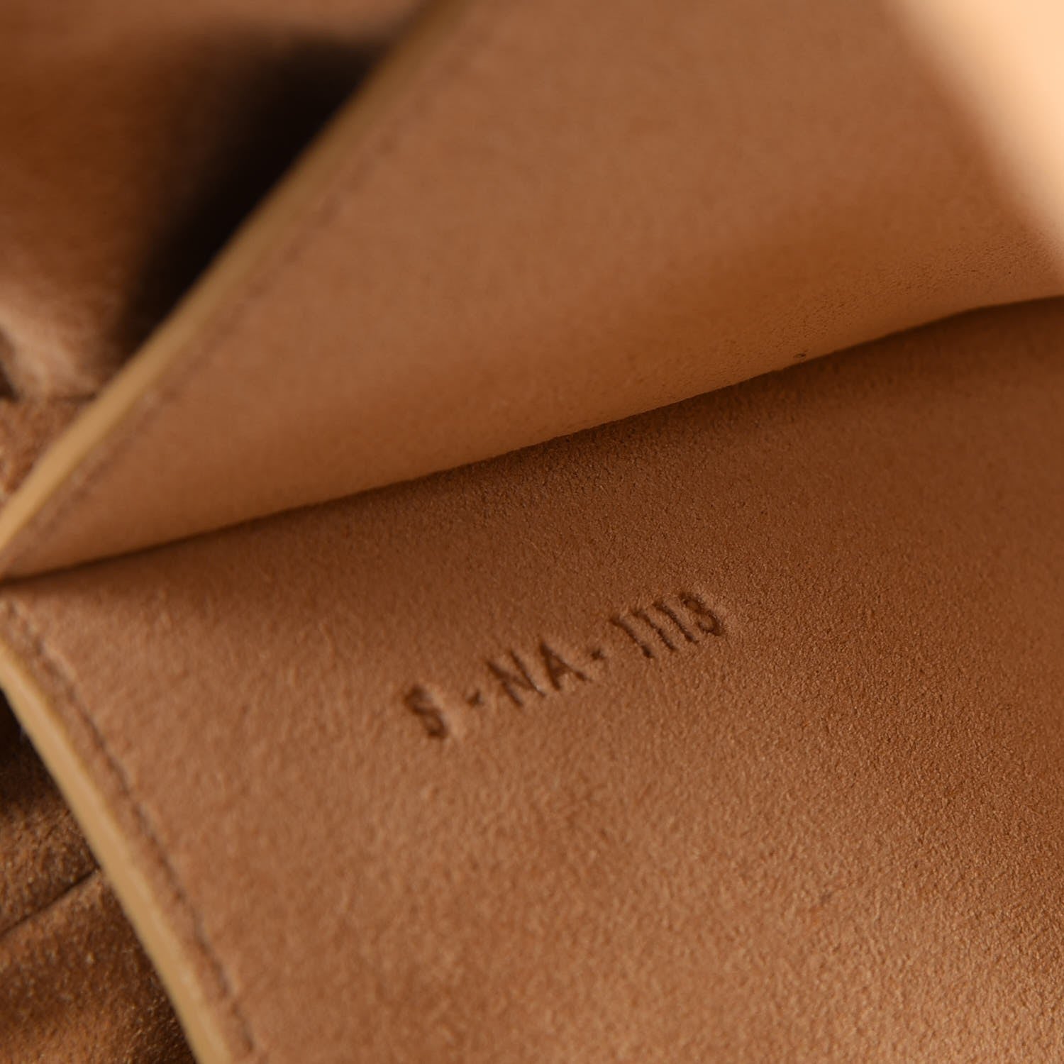 Celine Natural Calfskin Trotteur Messenger Chamois 8 of 13
