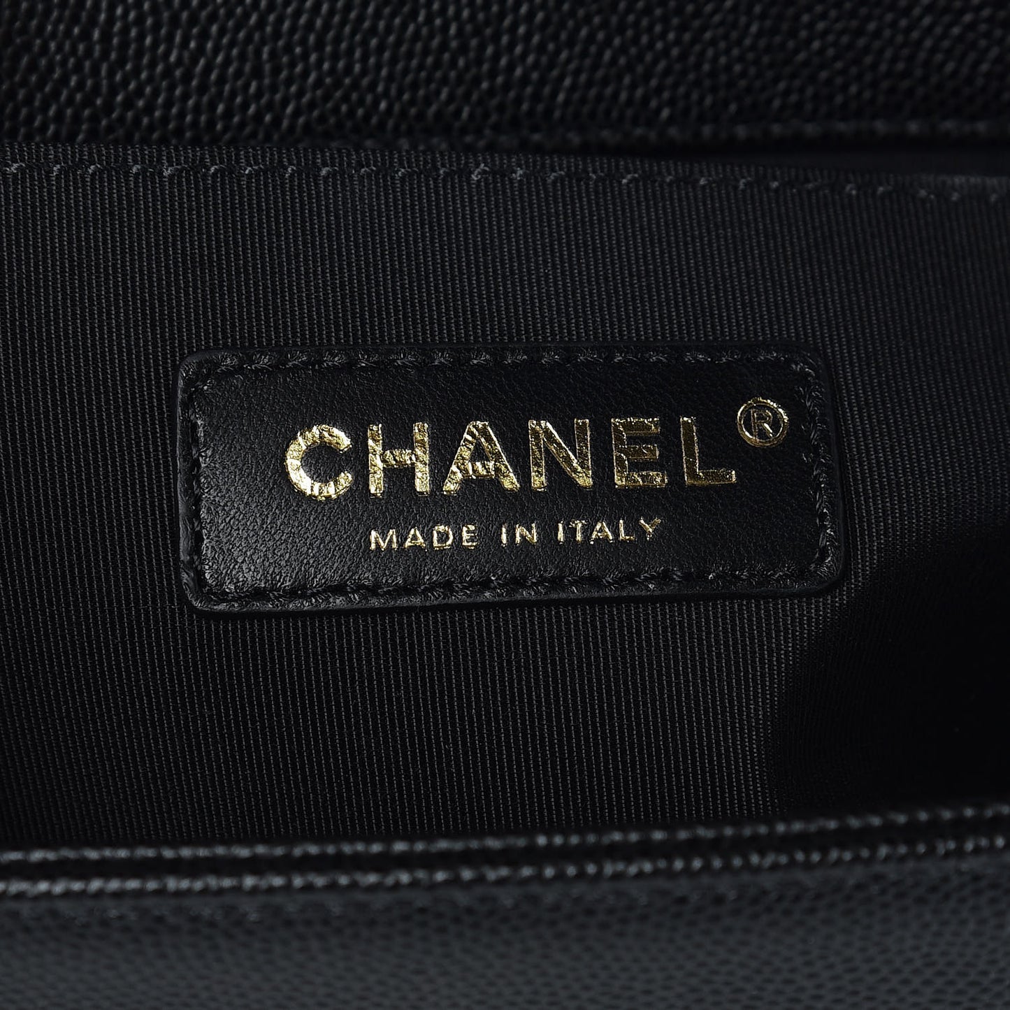 Caviar Quilted Medium Boy Flap Black