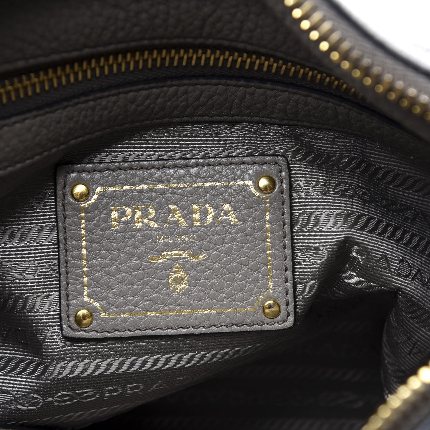 Vitello Phenix Shoulder Bag Argilla